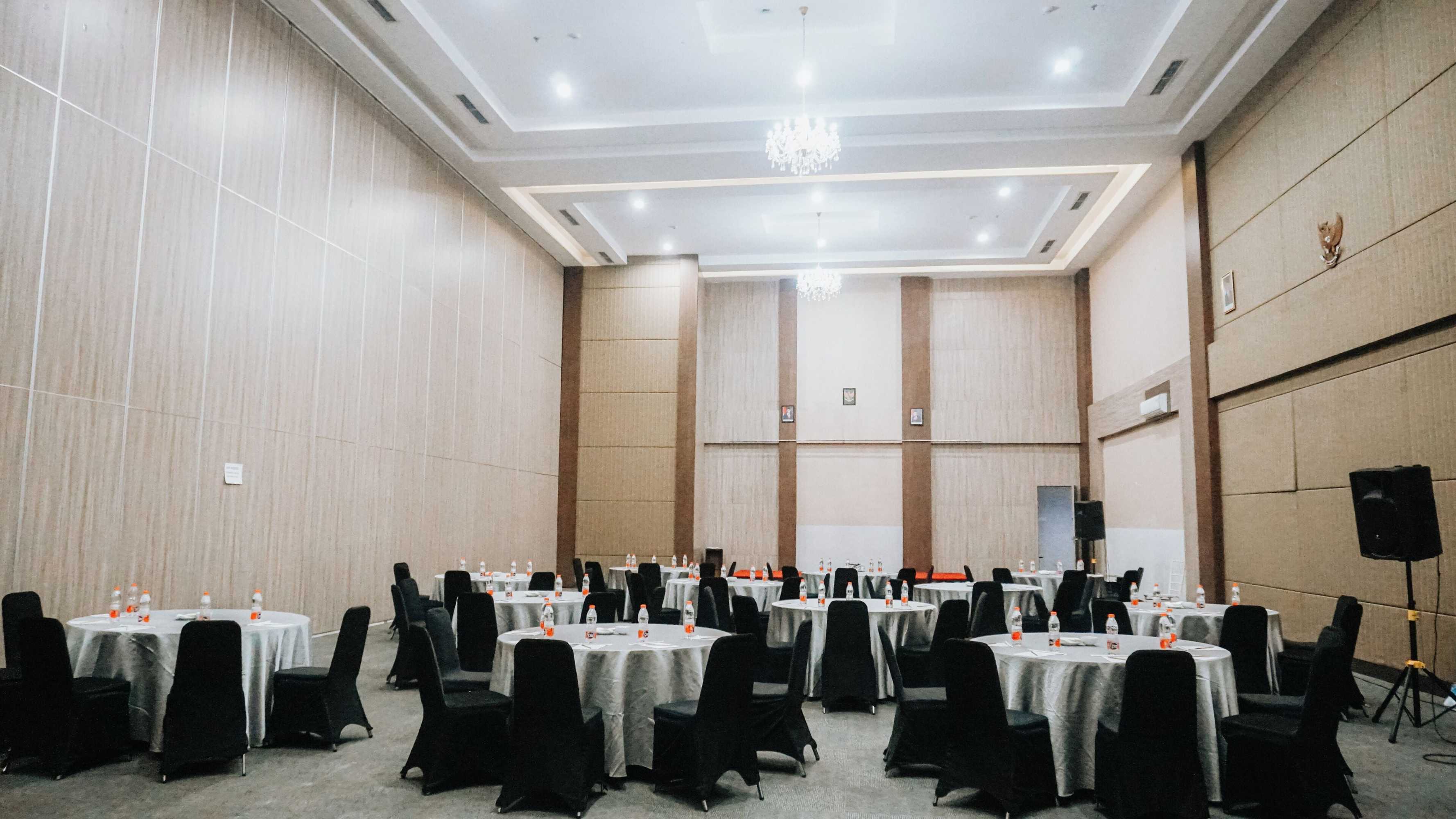 Gift card for Ascent Premiere Hotel & Convention Pasuruan Gift card for Ascent Premiere Hotel & Convention Pasuruan