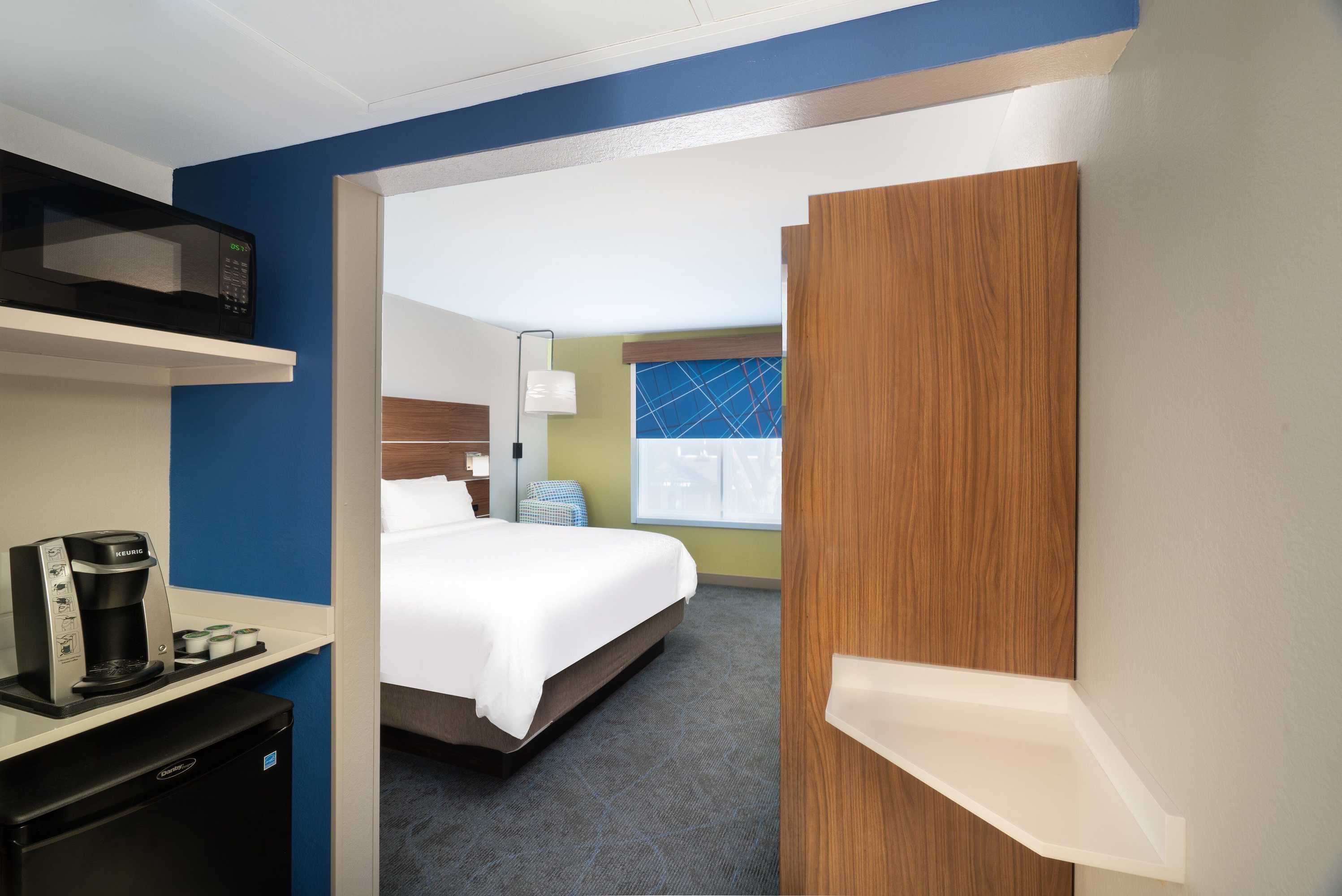 Gift card for Holiday Inn Express & Suites Dahlonega by Ihg Gift card for Holiday Inn Express & Suites Dahlonega by Ihg
