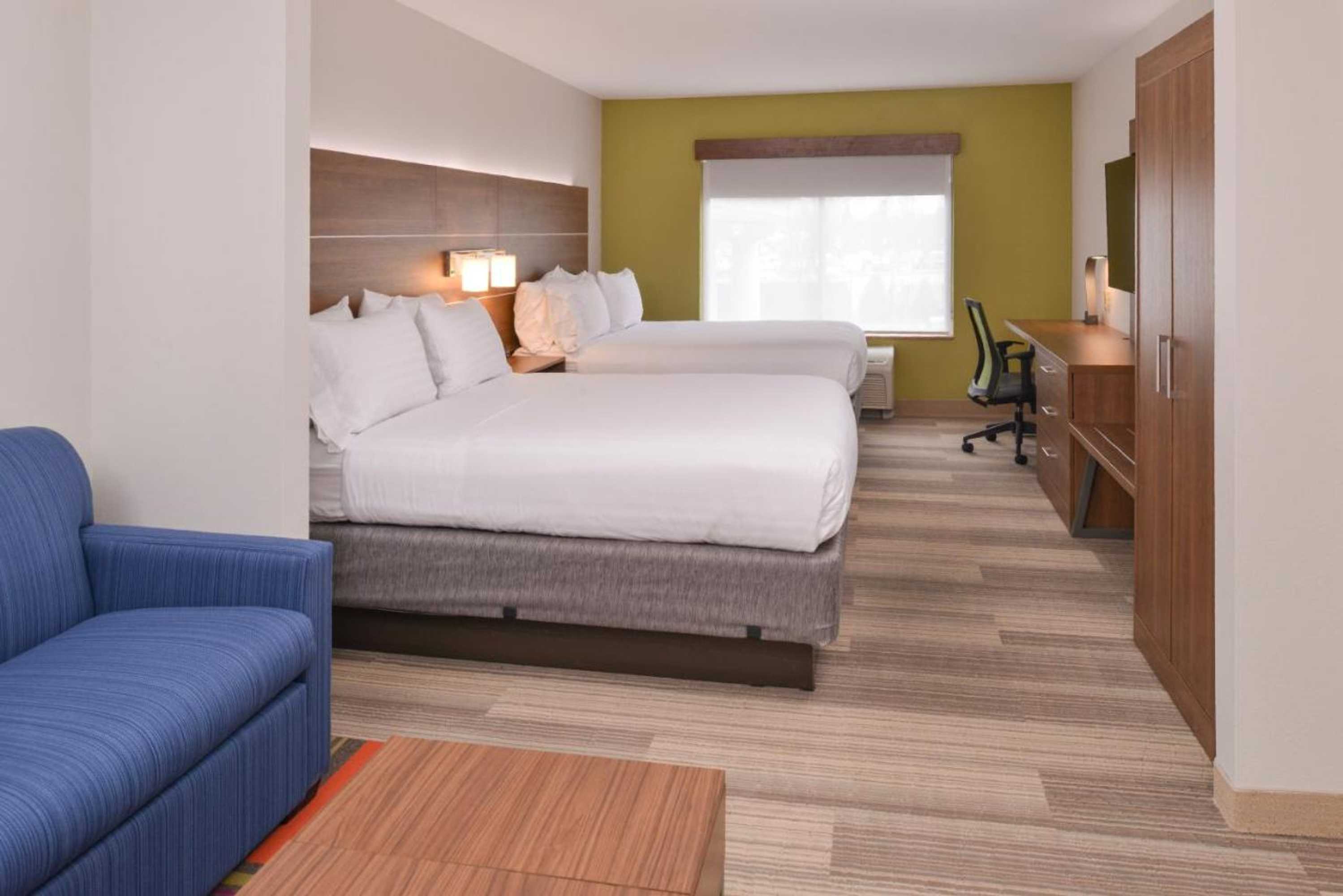 Gift card for Holiday Inn Express & Suites Parkersburg-Mineral Wells by Ihg Gift card for Holiday Inn Express & Suites Parkersburg-Mineral Wells by Ihg