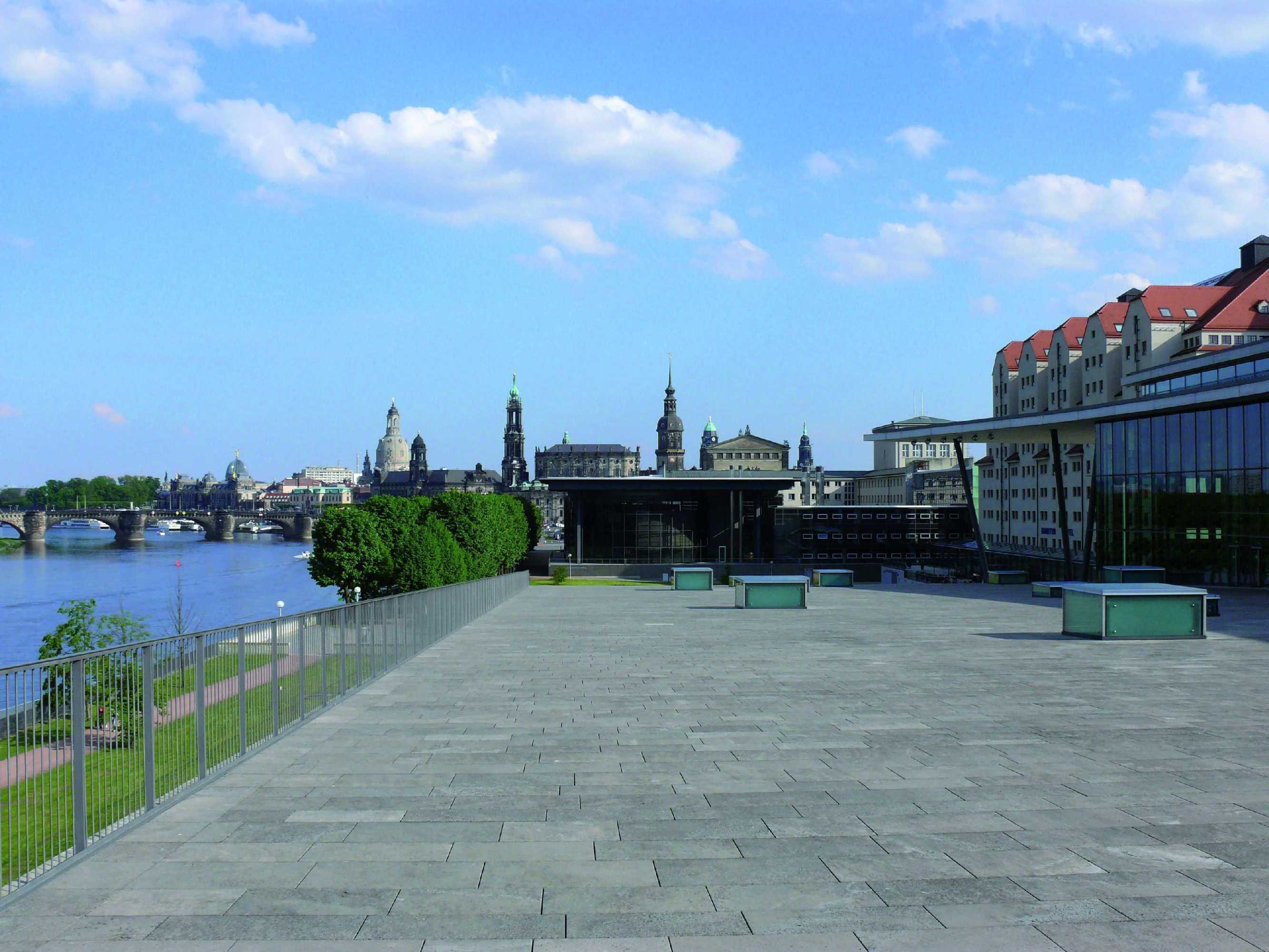 Gift card for Maritim Hotel & Internationales Congress Center Dresden Gift card for Maritim Hotel & Internationales Congress Center Dresden