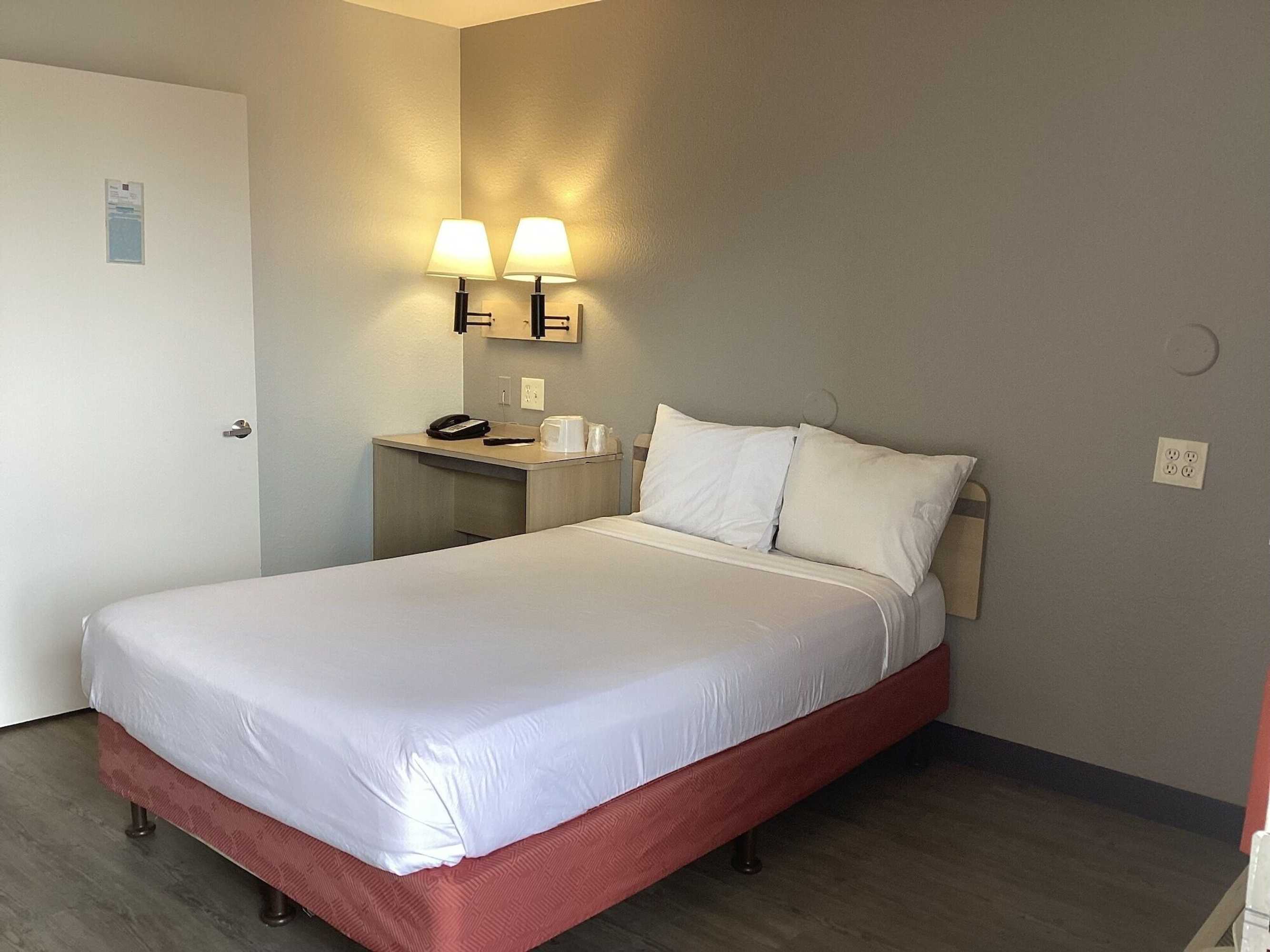 Gift card for Motel 6 Everett, WA - North