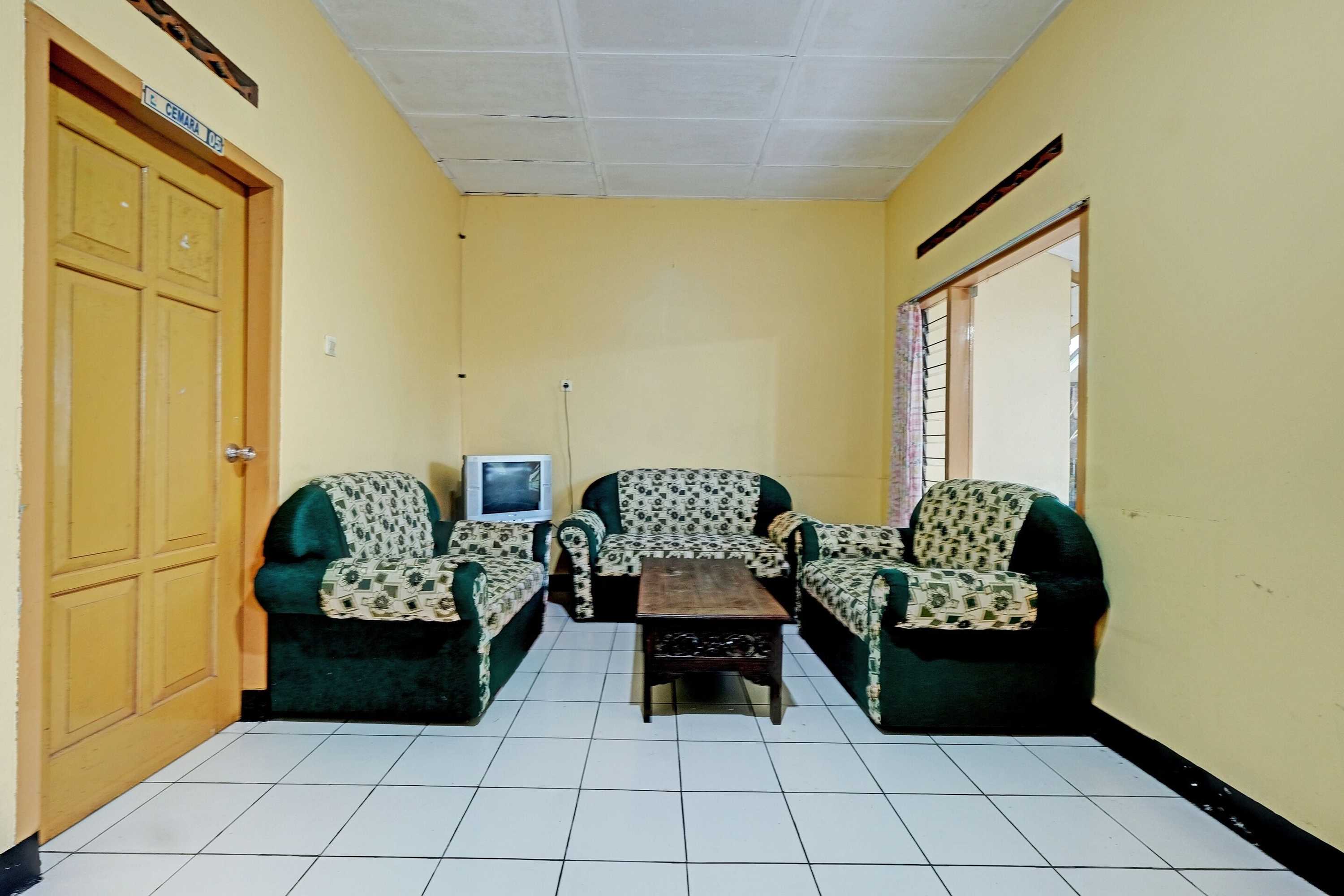 Gift card for Oyo 92406 Hotel Renata 1