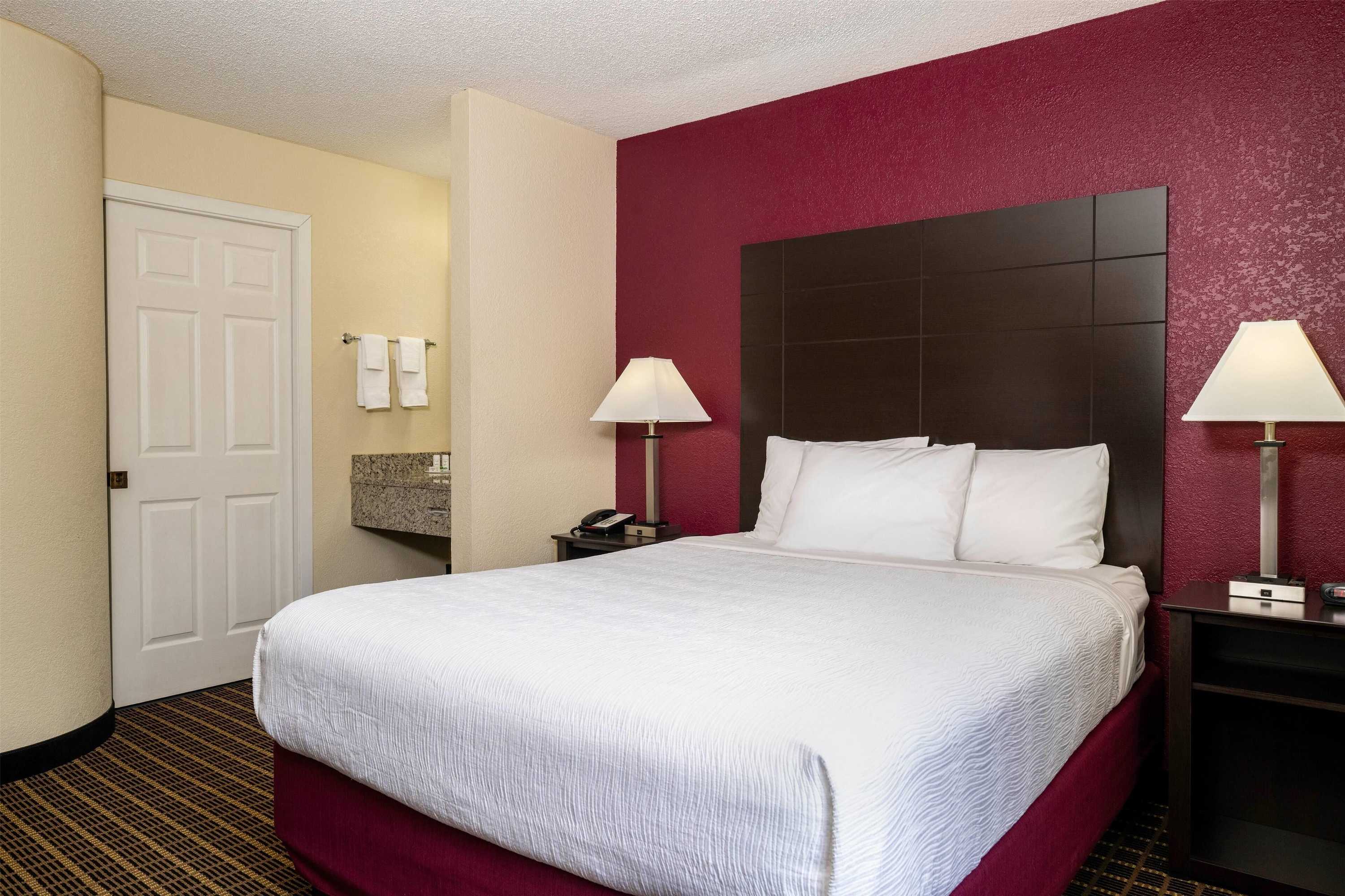 Gift card for Baymont Inn & Suites by Wyndham Mukwonago Gift card for Baymont Inn & Suites by Wyndham Mukwonago