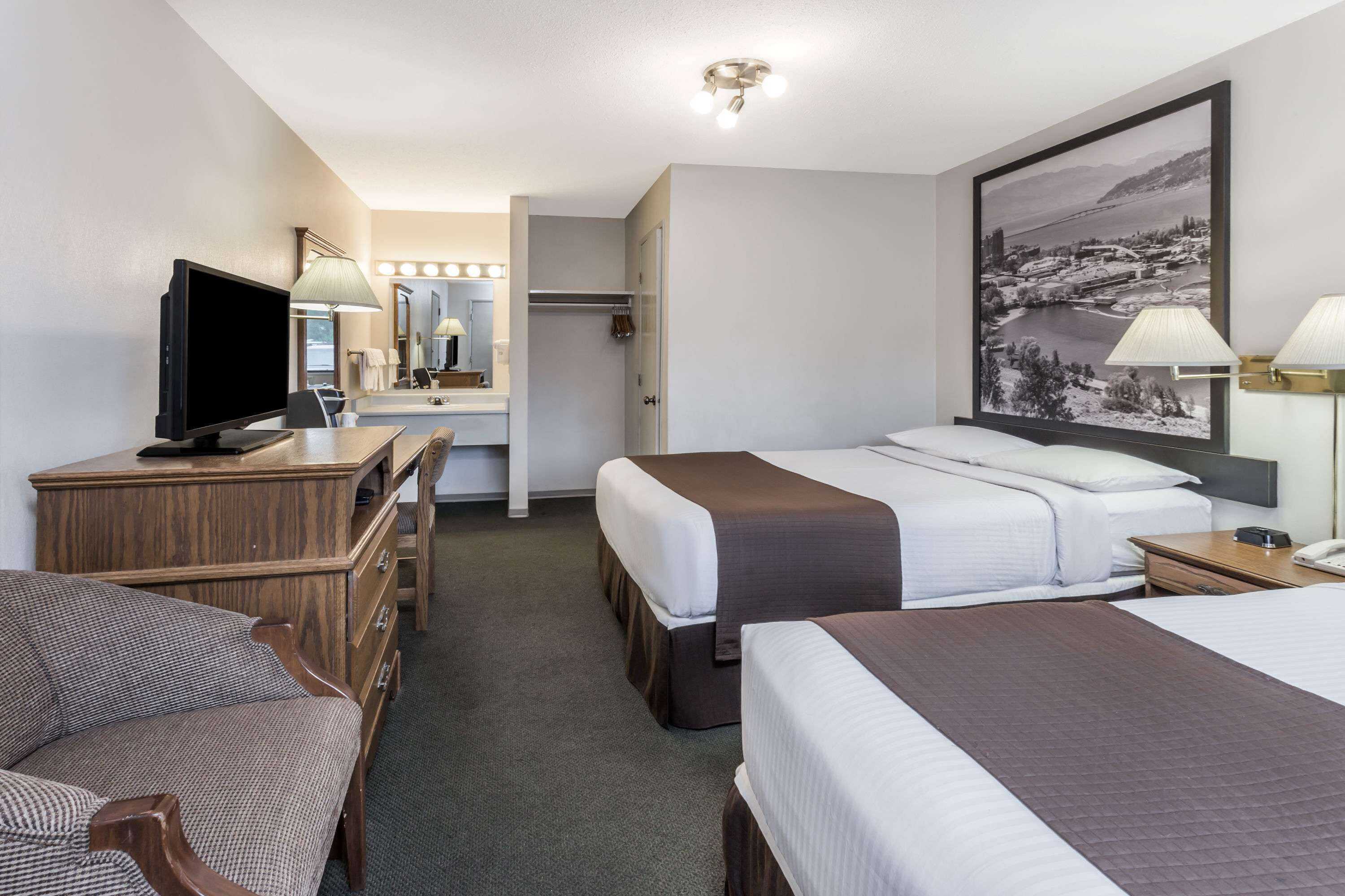 Gift card for Super 8 by Wyndham Kelowna BC Gift card for Super 8 by Wyndham Kelowna BC