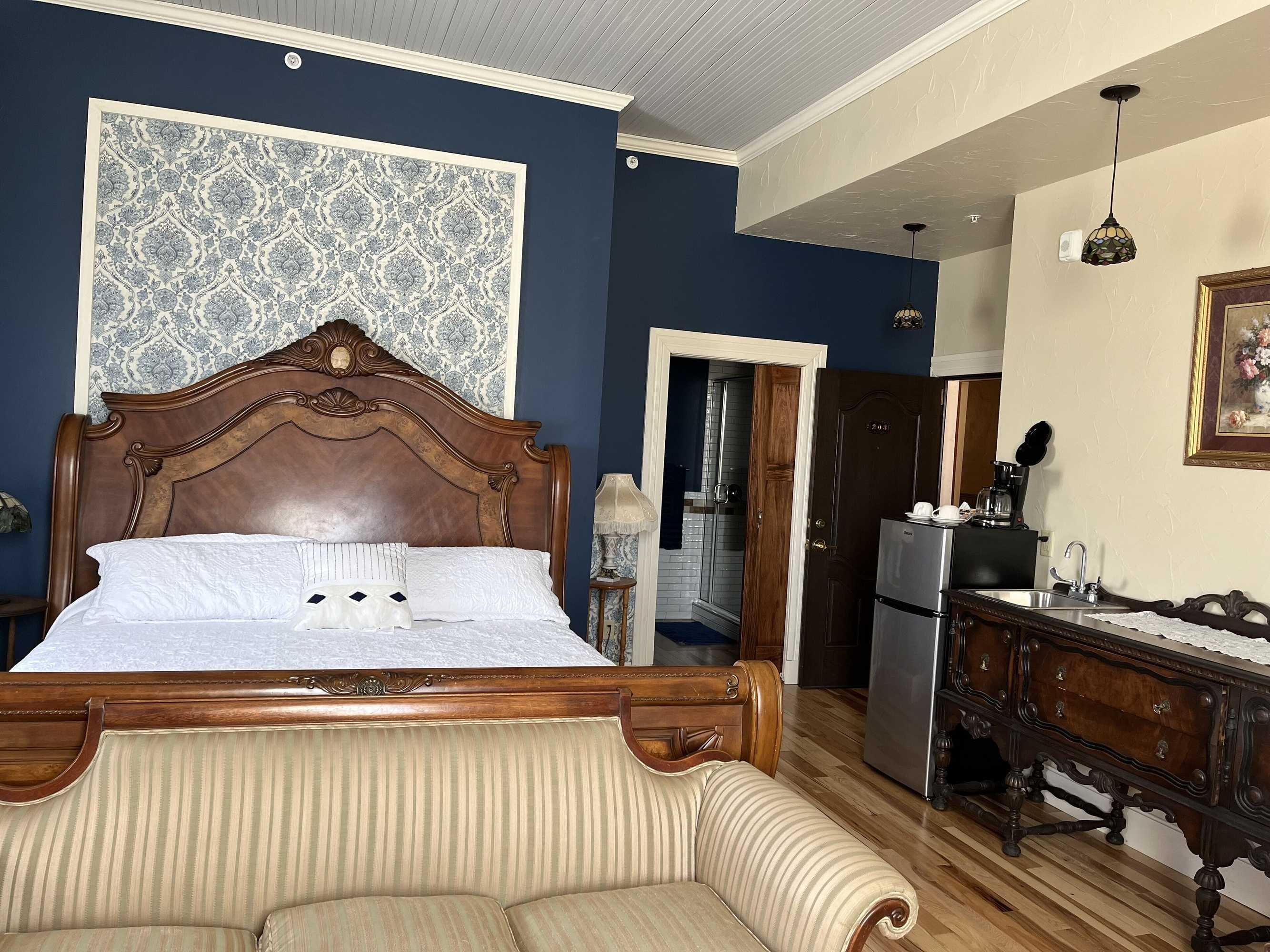 Gift card for Cambridge Inn on Main