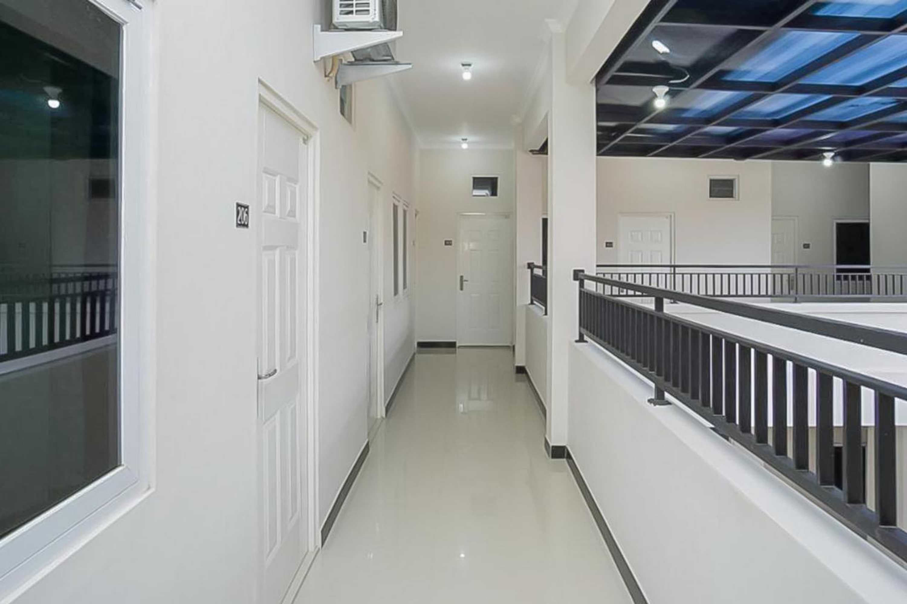 Gift card for Waringin Guest House Tegal Mitra Reddoorz Gift card for Waringin Guest House Tegal Mitra Reddoorz