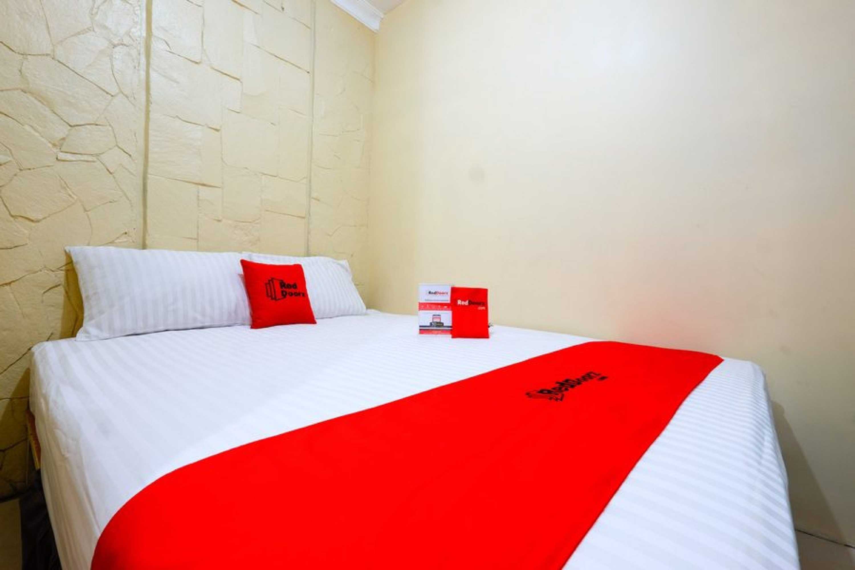 Gift card for Reddoorz Near Universitas Diponegoro Semarang Gift card for Reddoorz Near Universitas Diponegoro Semarang