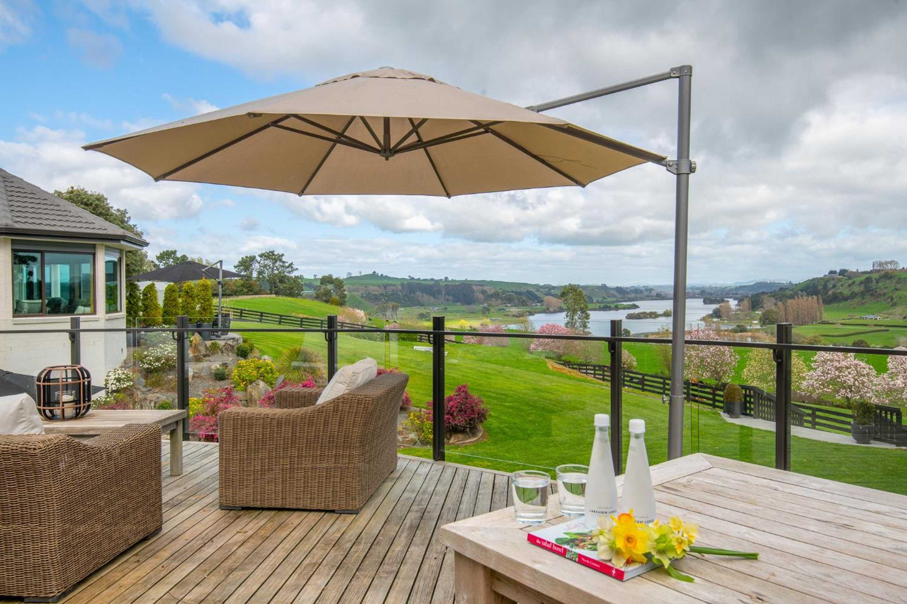 Gift card for Lakeview Lodge Karapiro Gift card for Lakeview Lodge Karapiro