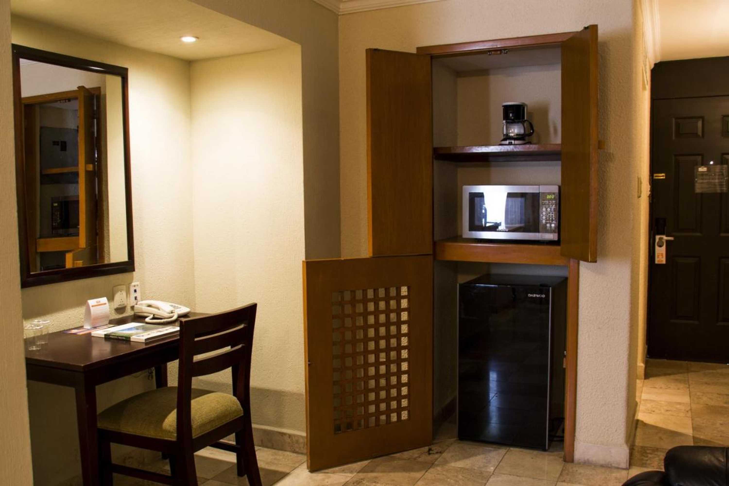 Gift card for La Posada Hotel & Suites Gift card for La Posada Hotel & Suites