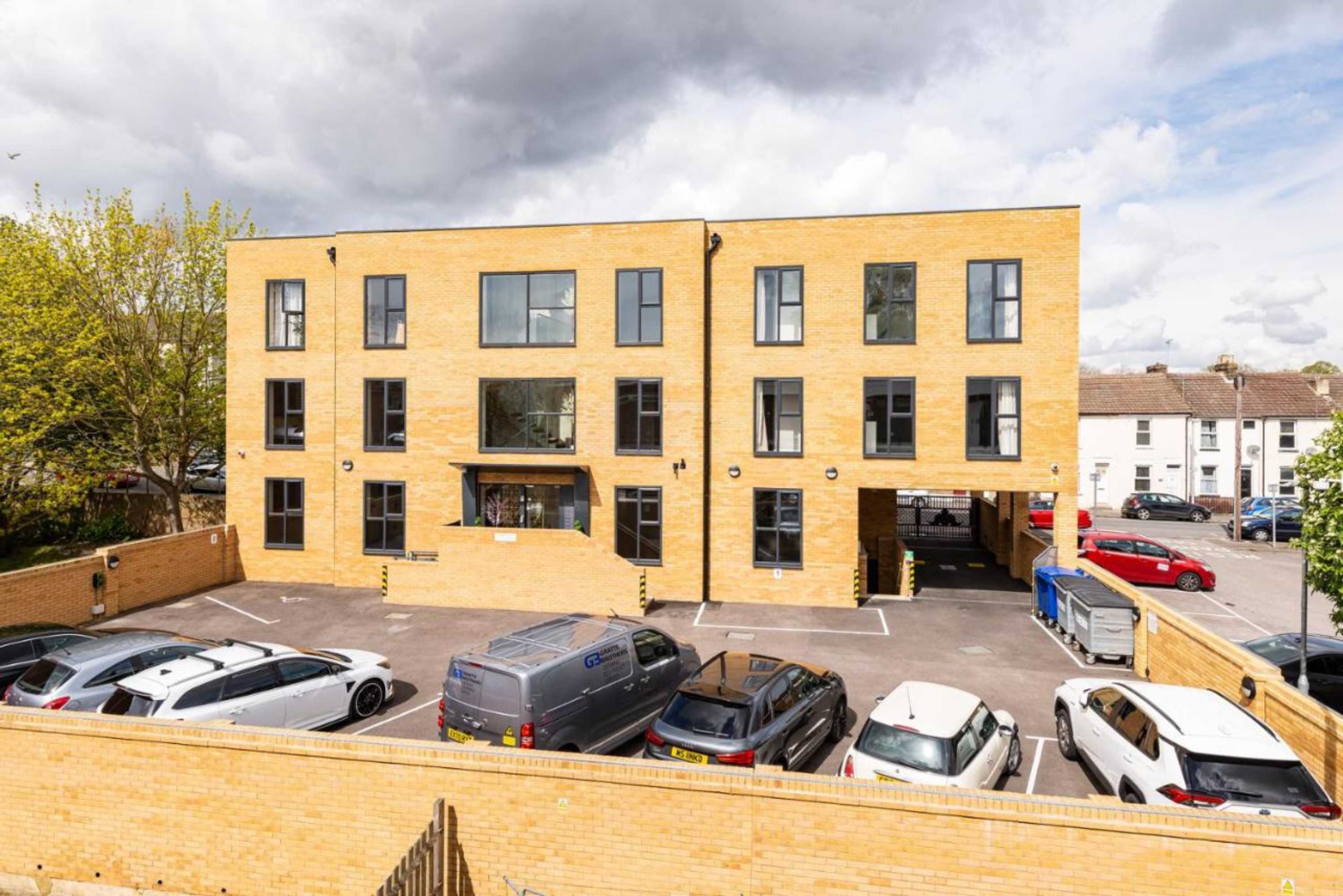 Gift card for Comfort in Gillingham - Your Perfect Stay Awaits - Apartment 1