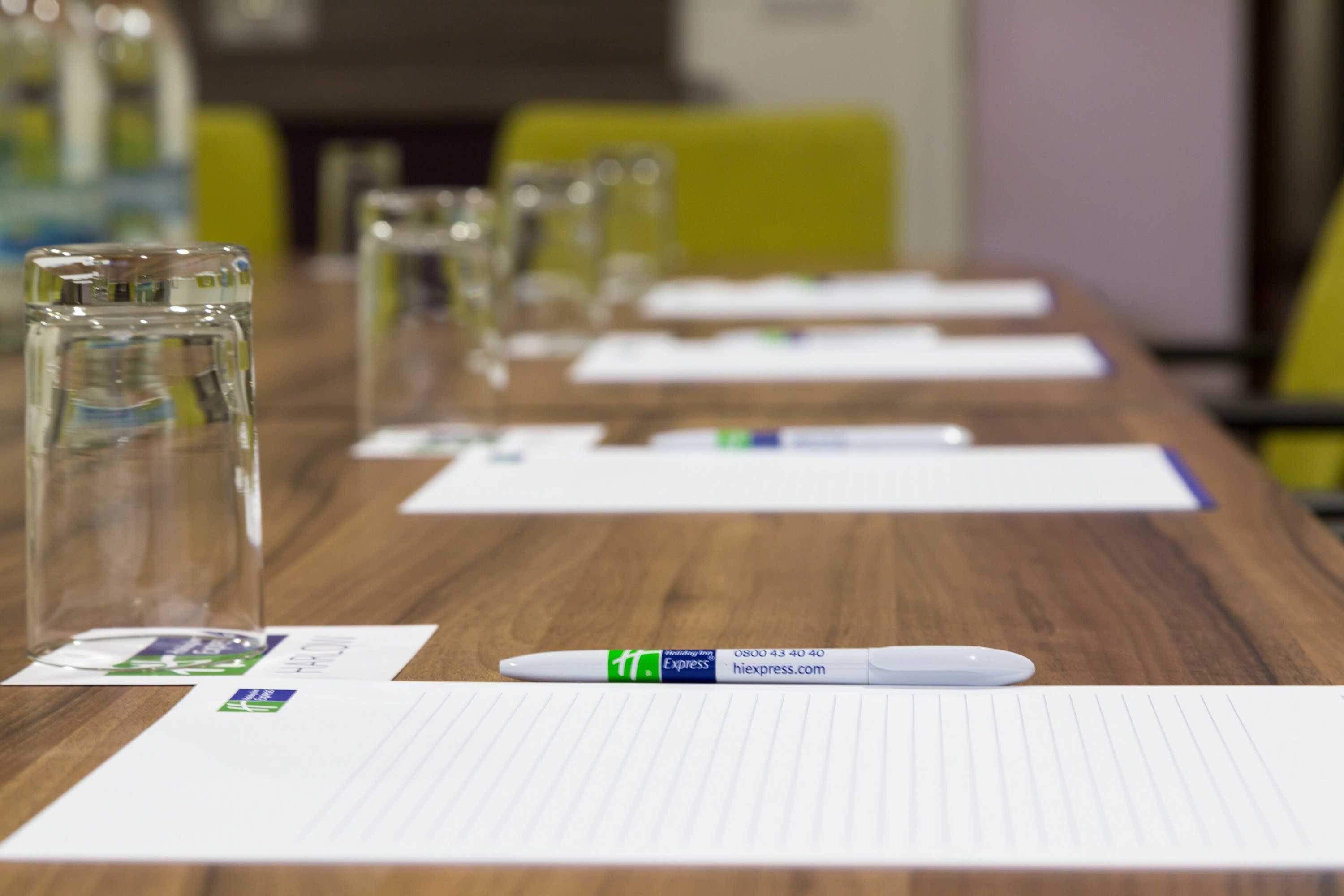 Gift card for Holiday Inn Express Harlow by Ihg Gift card for Holiday Inn Express Harlow by Ihg