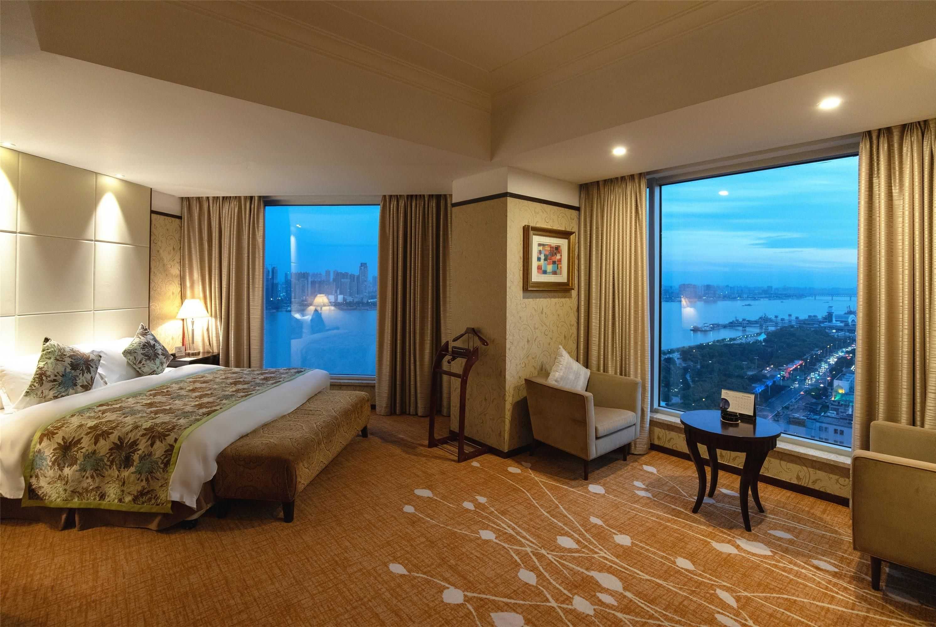 Gift card for Howard Johnson Pearl Plaza Wuhan Gift card for Howard Johnson Pearl Plaza Wuhan