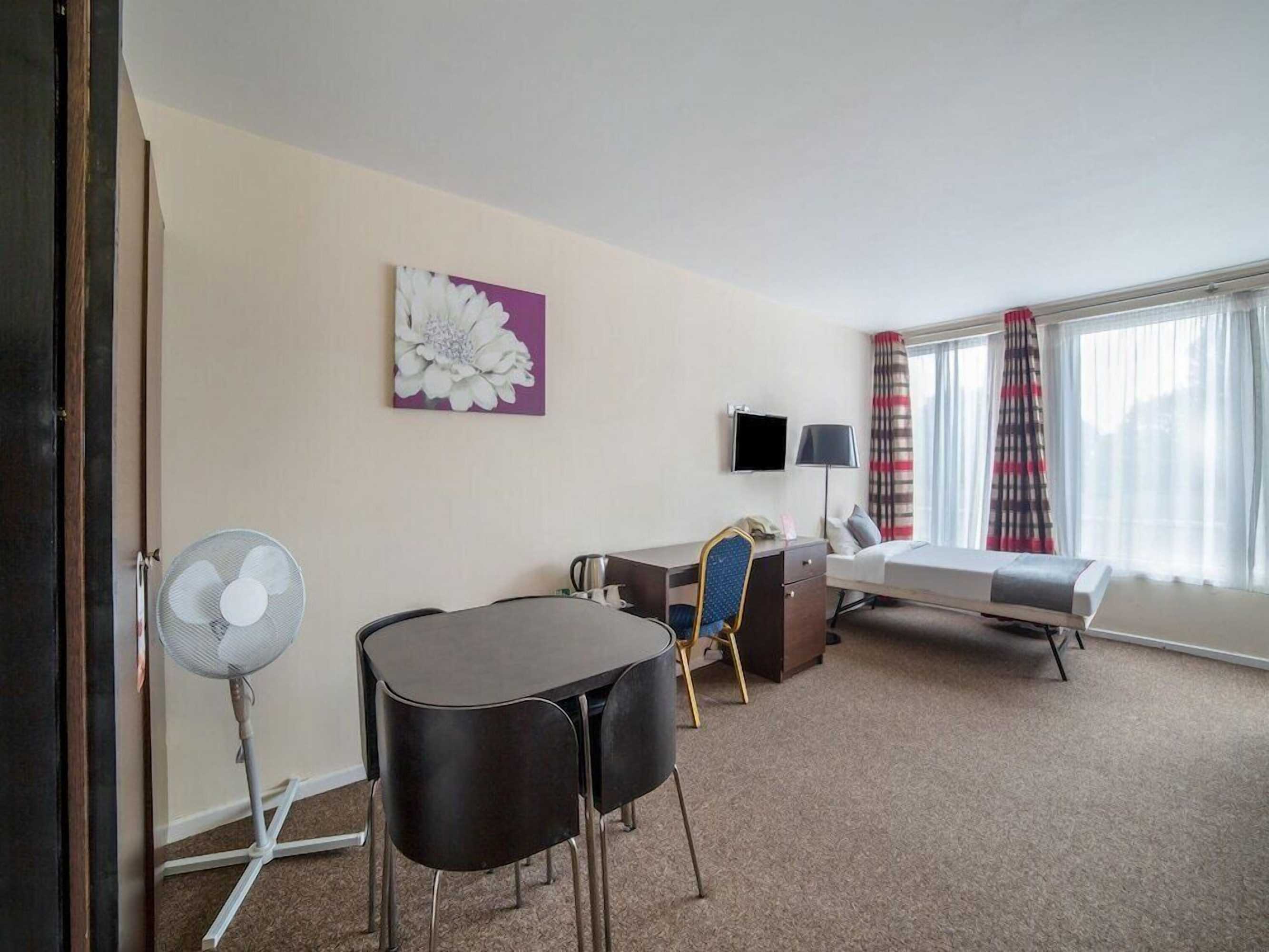 Gift card for Oyo The Chiltern Hotel