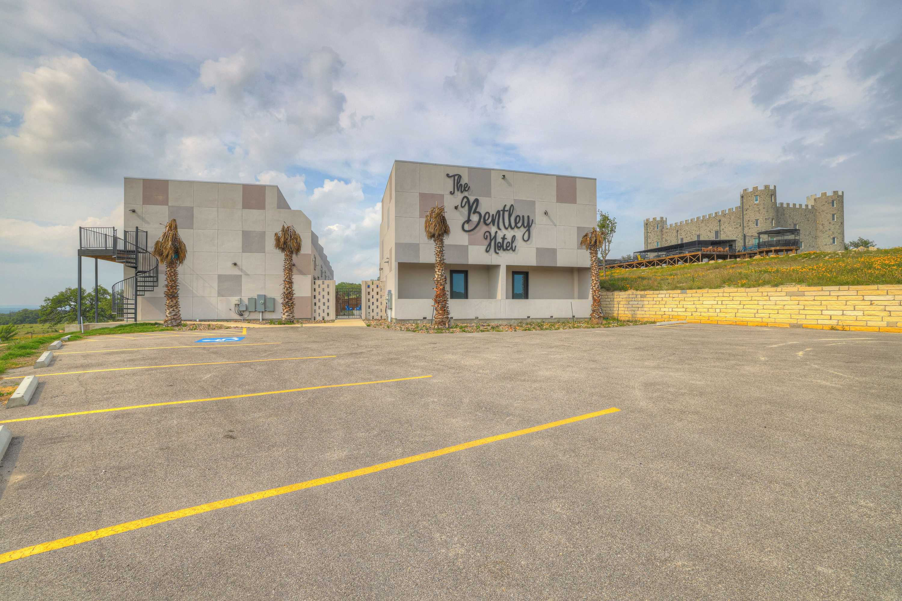 Gift card for The Bentley Hotel - Mona Lisa Room - Pool View