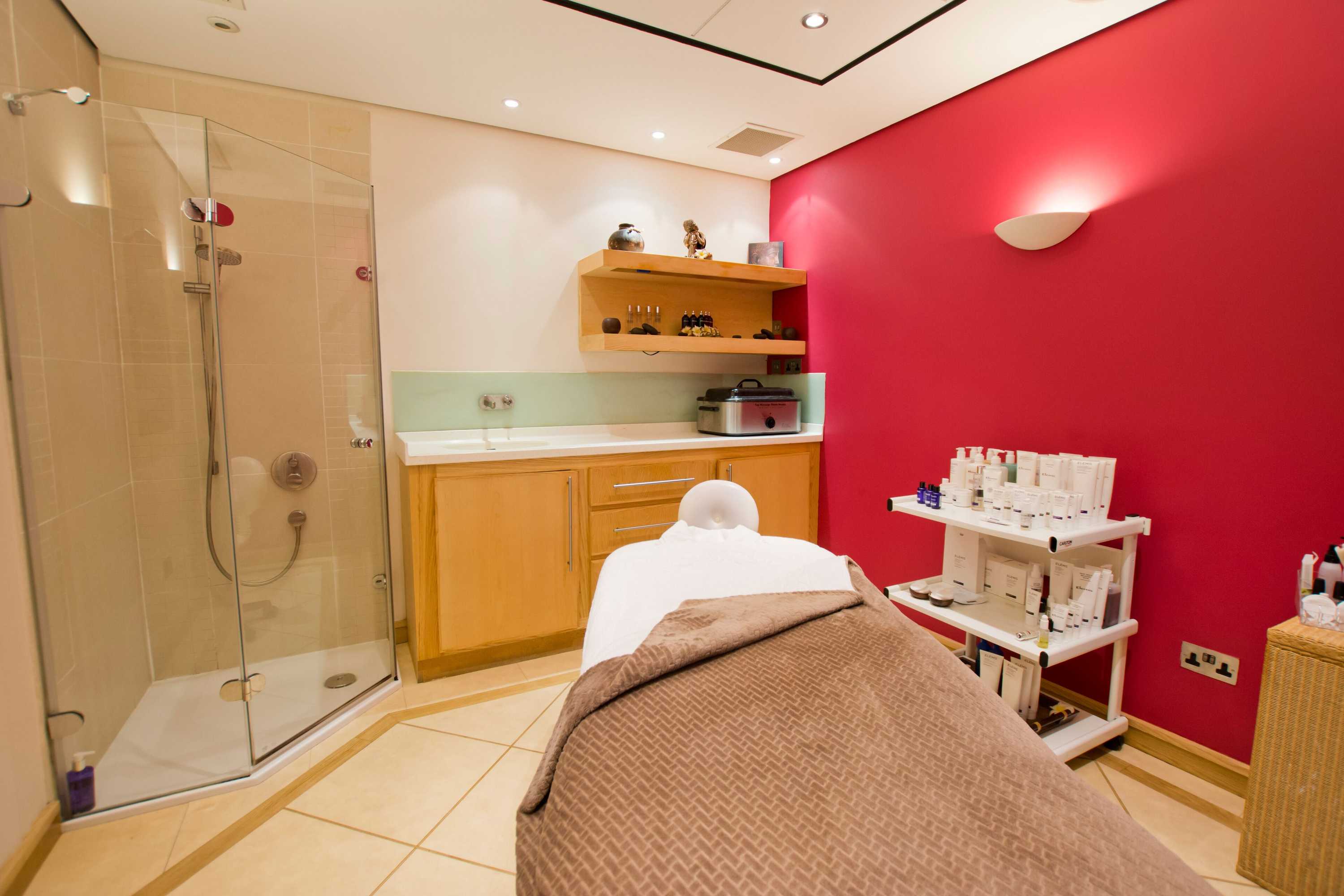 Gift card for Tlh Toorak Hotel - Tlh Leisure, Entertainment And Spa Resort Gift card for Tlh Toorak Hotel - Tlh Leisure, Entertainment And Spa Resort