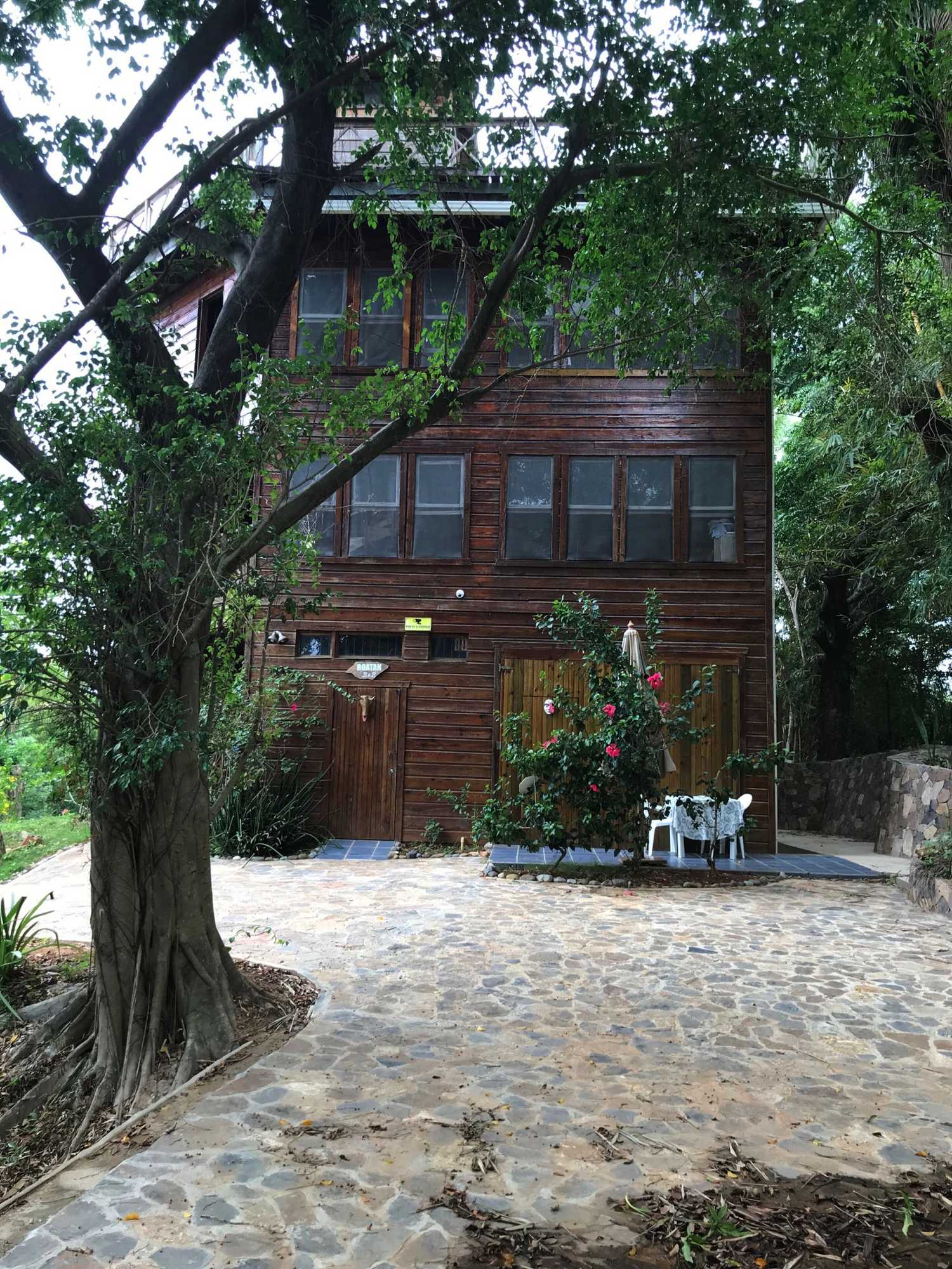 Gift card for Roatan Bed & Breakfast Apartments Gift card for Roatan Bed & Breakfast Apartments