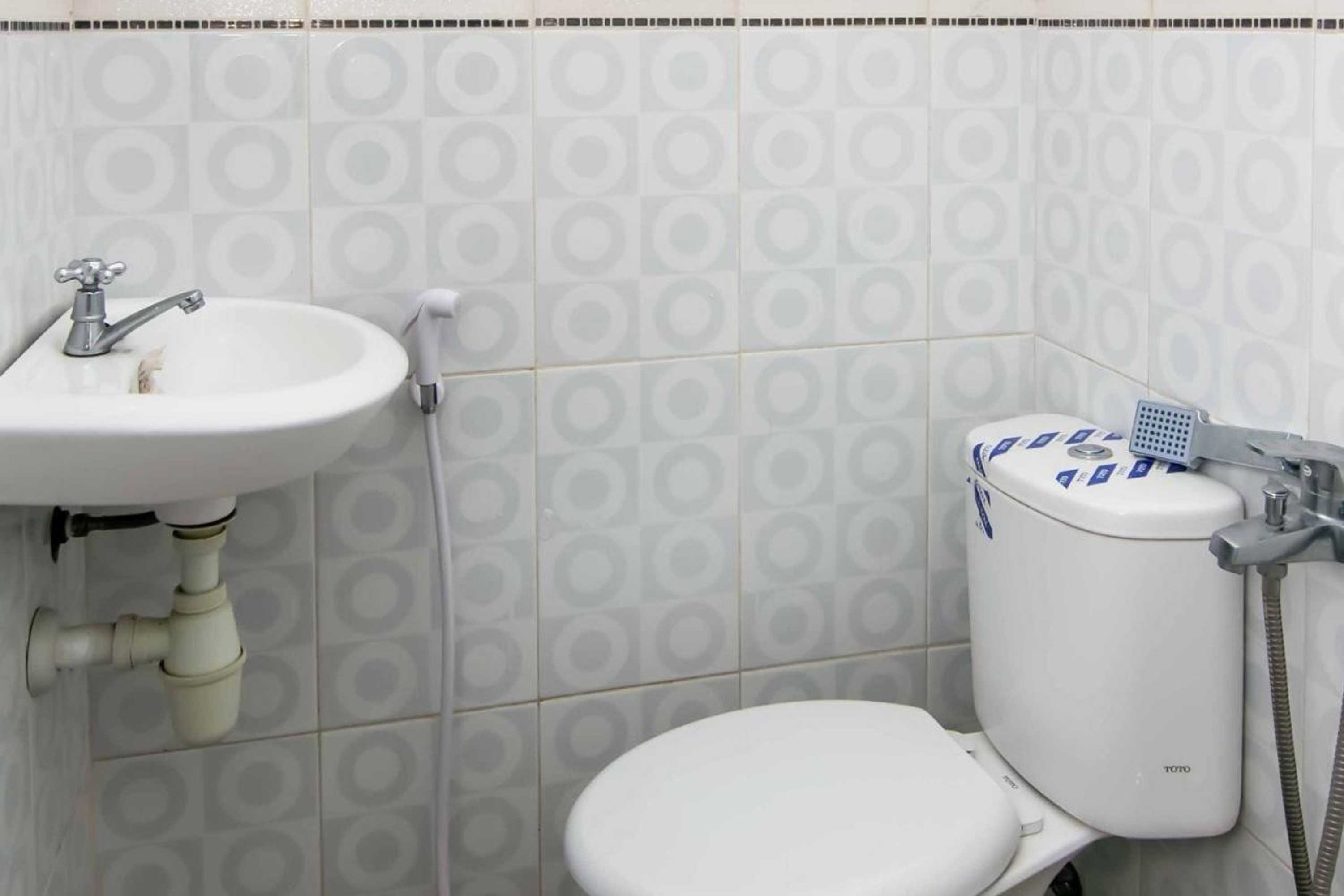 Gift card for Zazadior Residence Syariah Near Pantai Padang Mitra Reddoorz