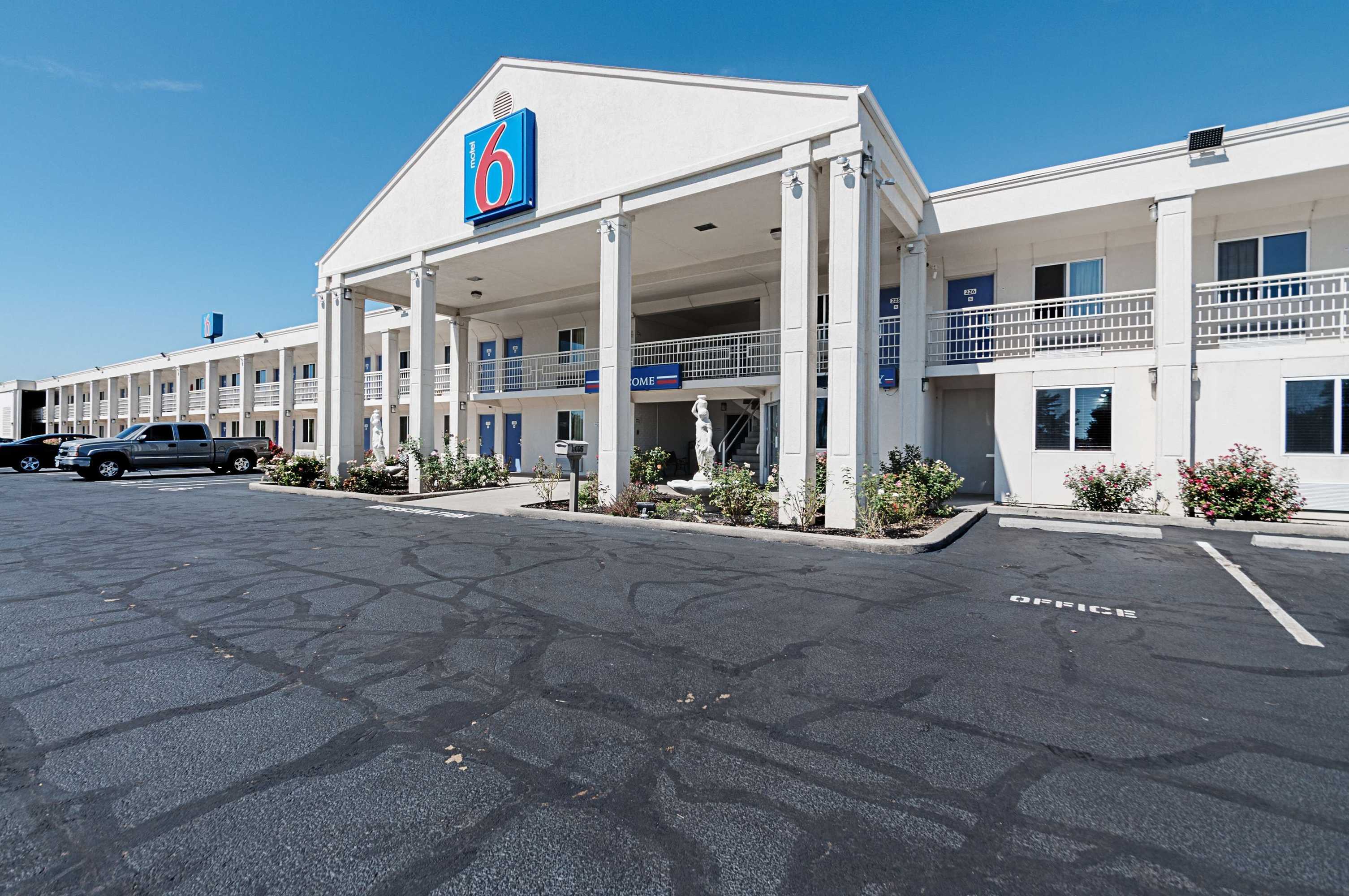 Gift card for Motel 6-Martinsburg, WV Gift card for Motel 6-Martinsburg, WV