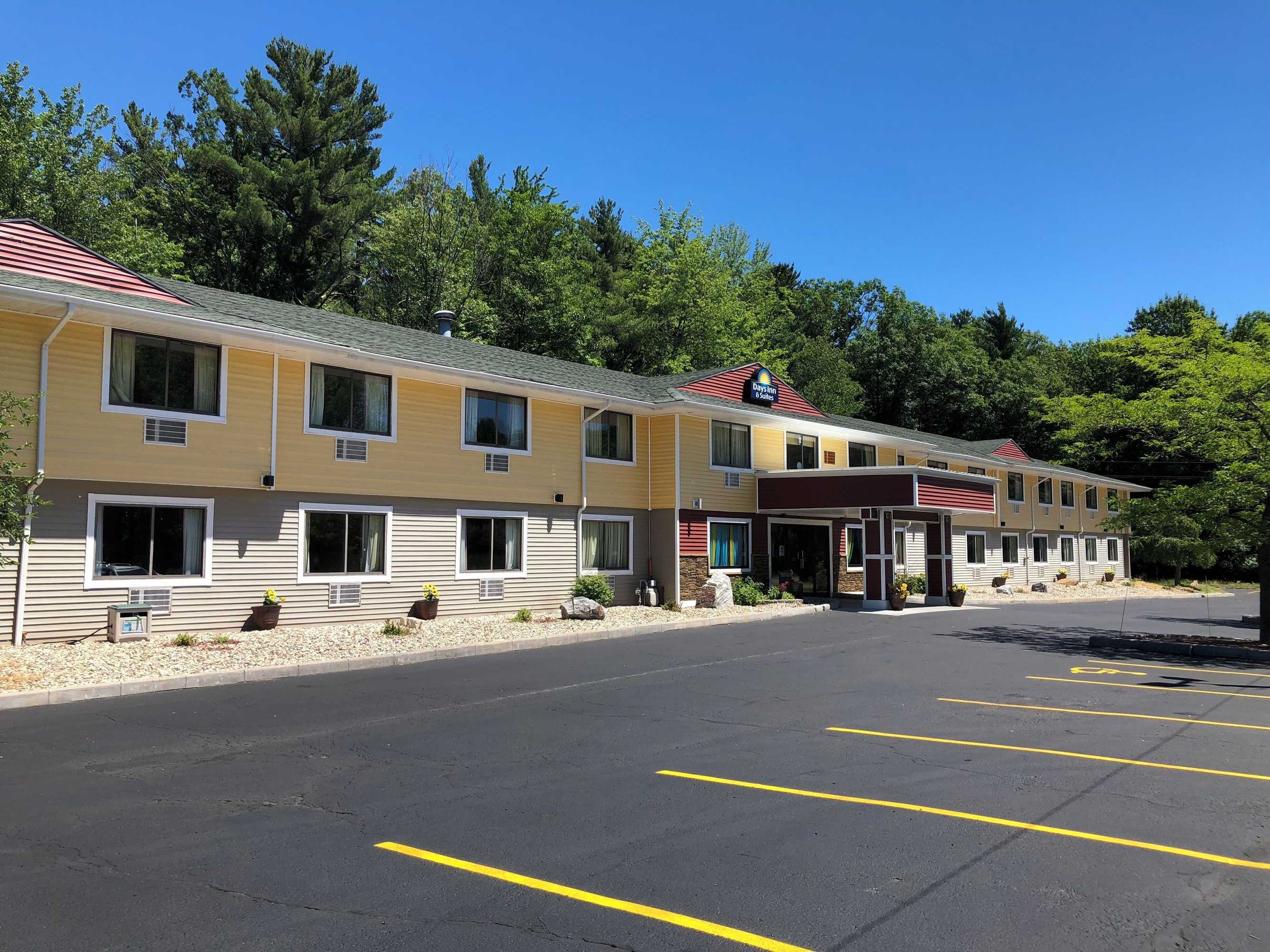 Gift card for Days Inn & Suites by Wyndham Stevens Point Gift card for Days Inn & Suites by Wyndham Stevens Point