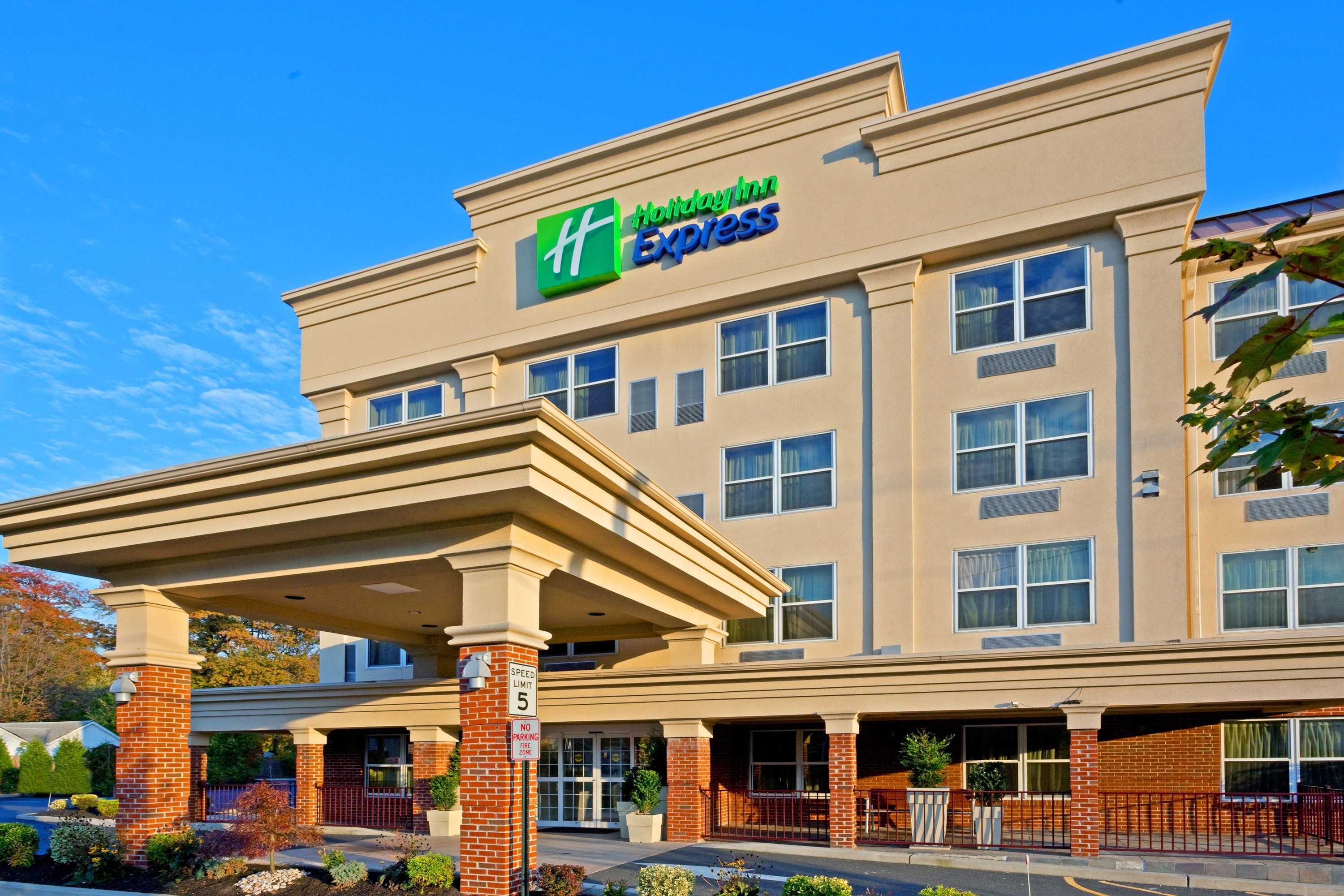 Gift card for Holiday Inn Express Woodbridge by Ihg Gift card for Holiday Inn Express Woodbridge by Ihg