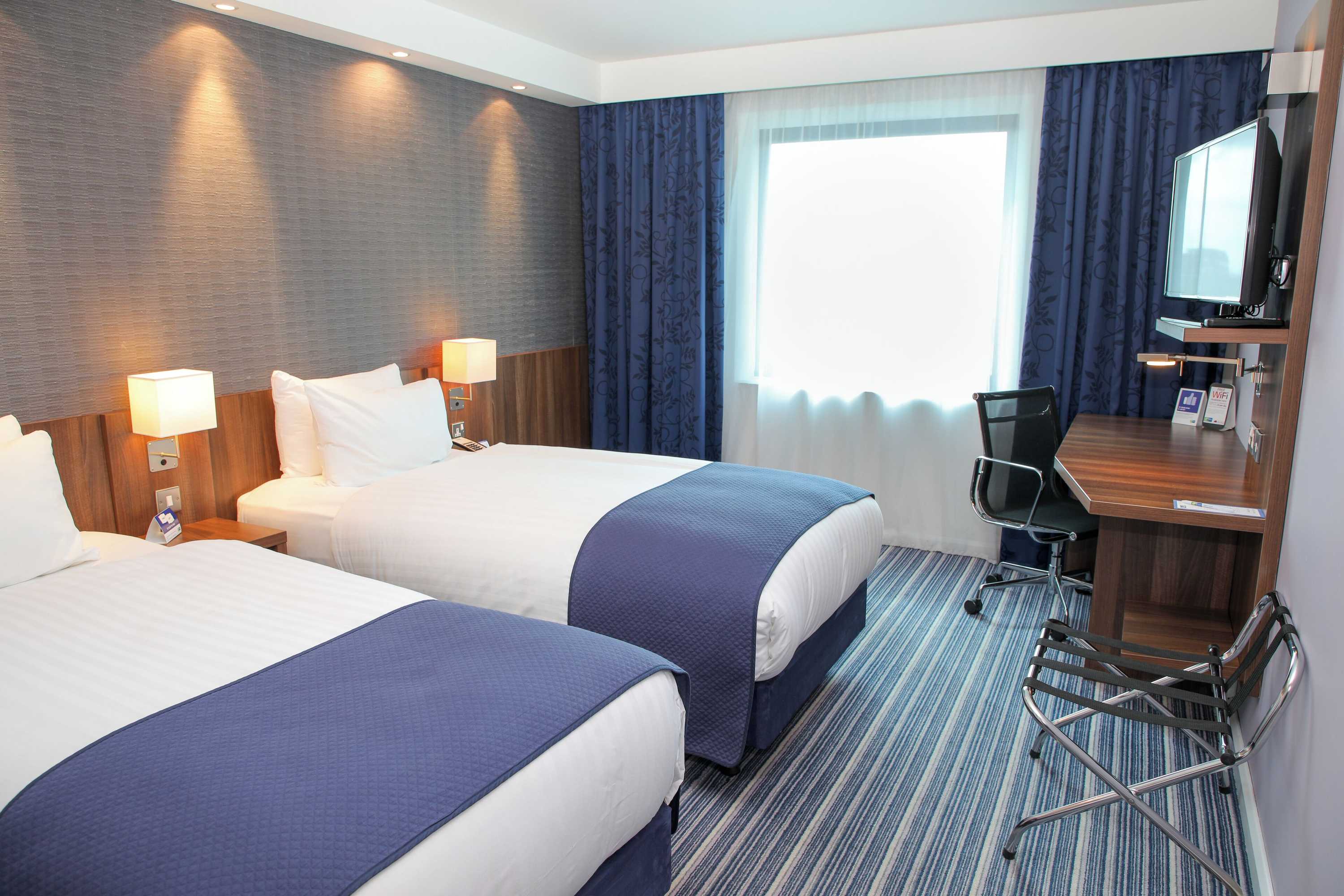 Gift card for Holiday Inn Express London Heathrow T5 by Ihg Gift card for Holiday Inn Express London Heathrow T5 by Ihg