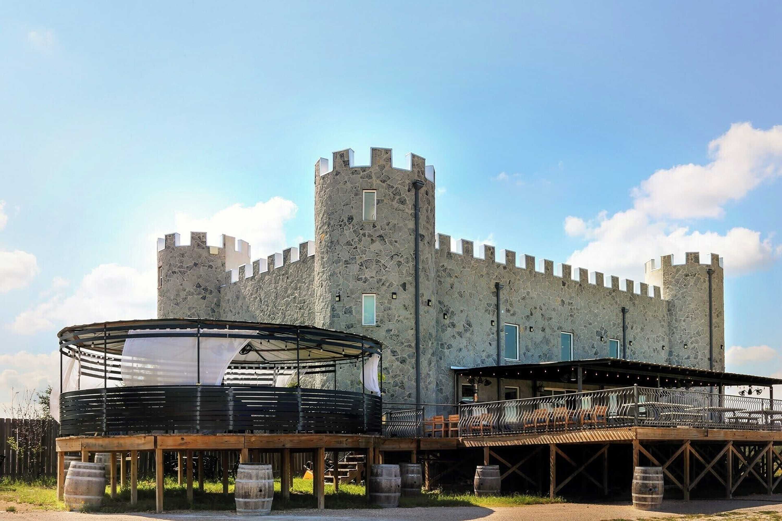 Gift card for The Bentley Hotel - Marilyn Monroe Room - Hill Country View