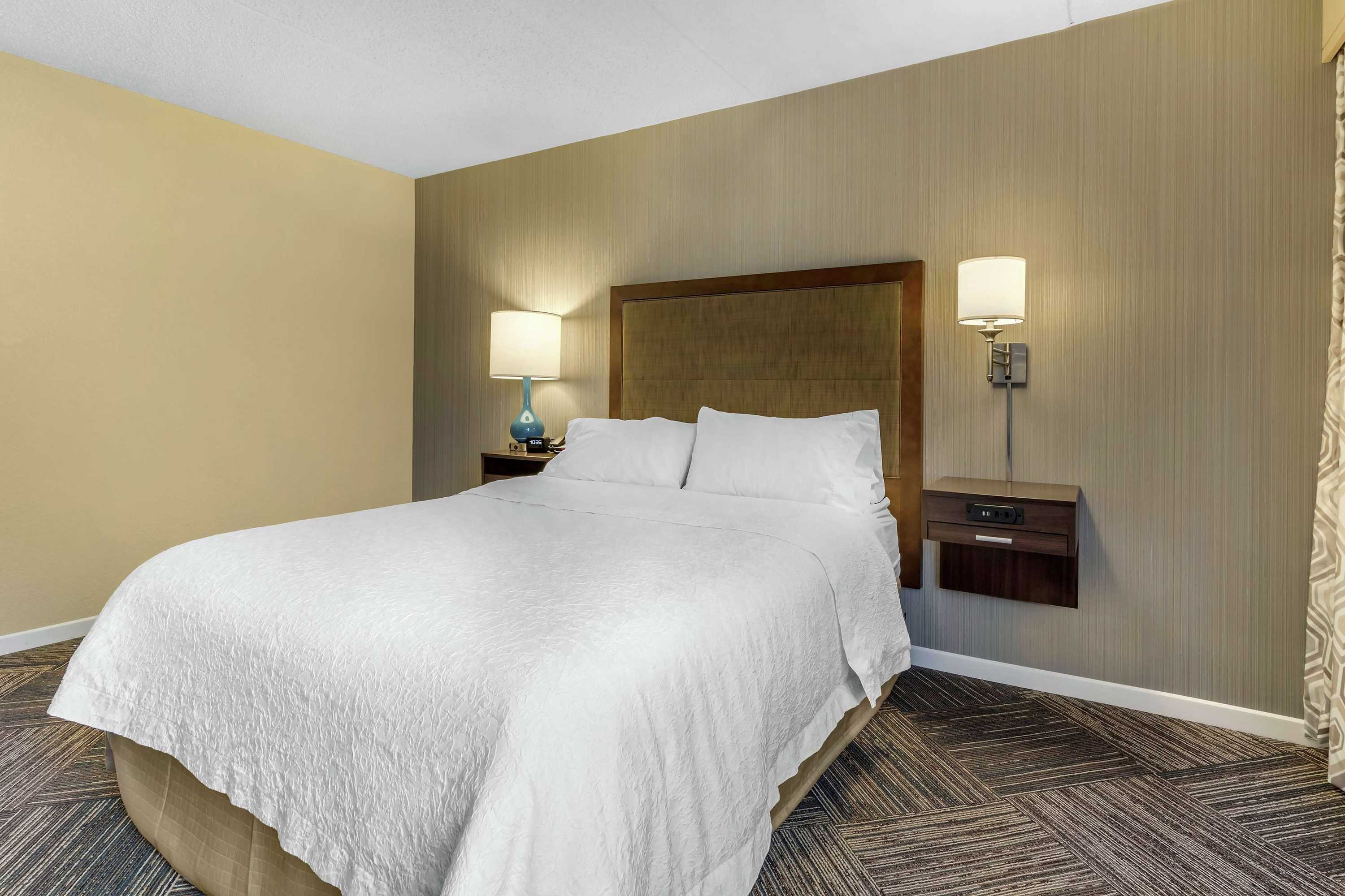 Gift card for Hampton Inn Green Bay Downtown Gift card for Hampton Inn Green Bay Downtown