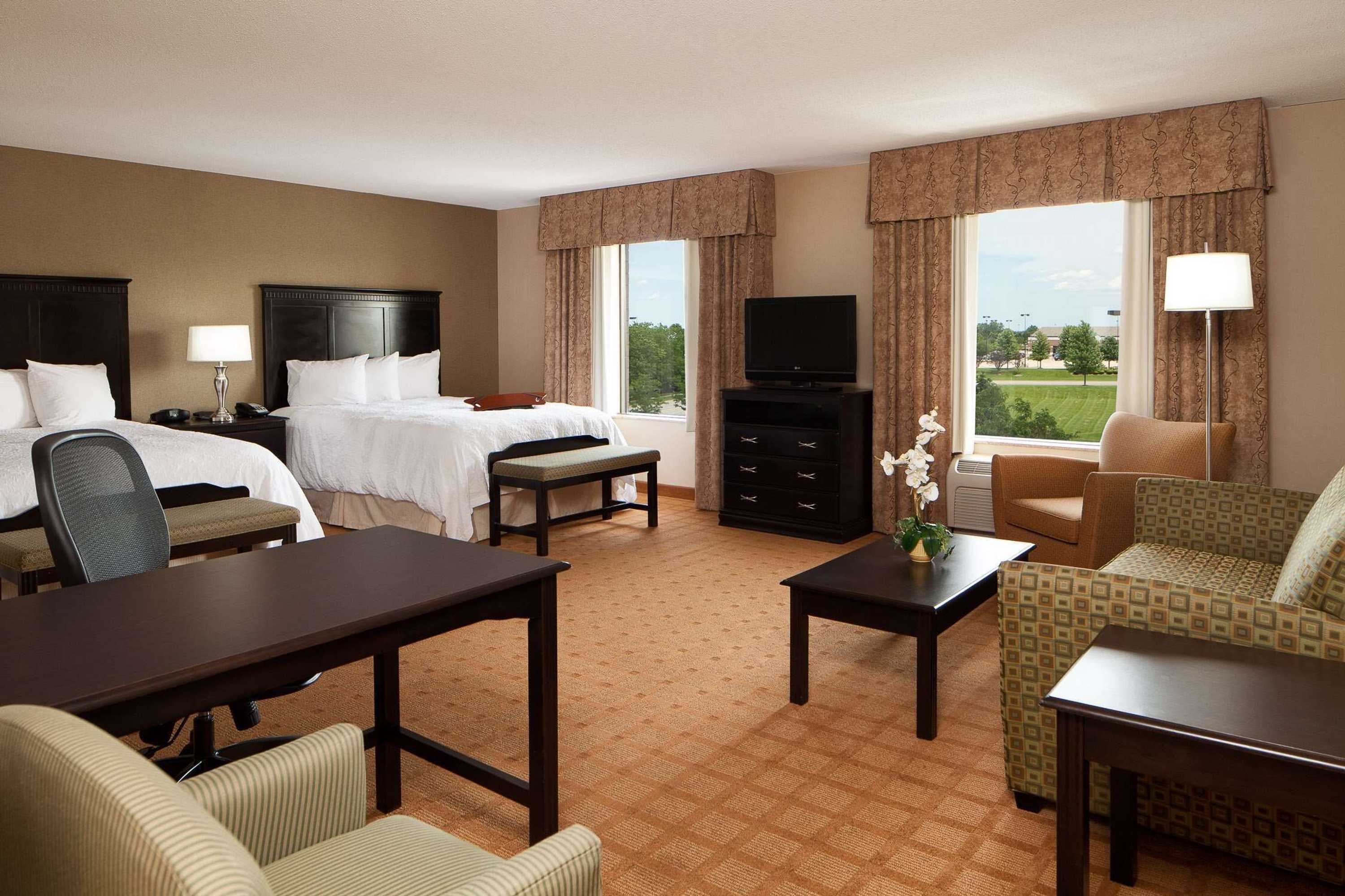 Gift card for Hampton Inn & Suites Chicago/st. Charles Gift card for Hampton Inn & Suites Chicago/st. Charles