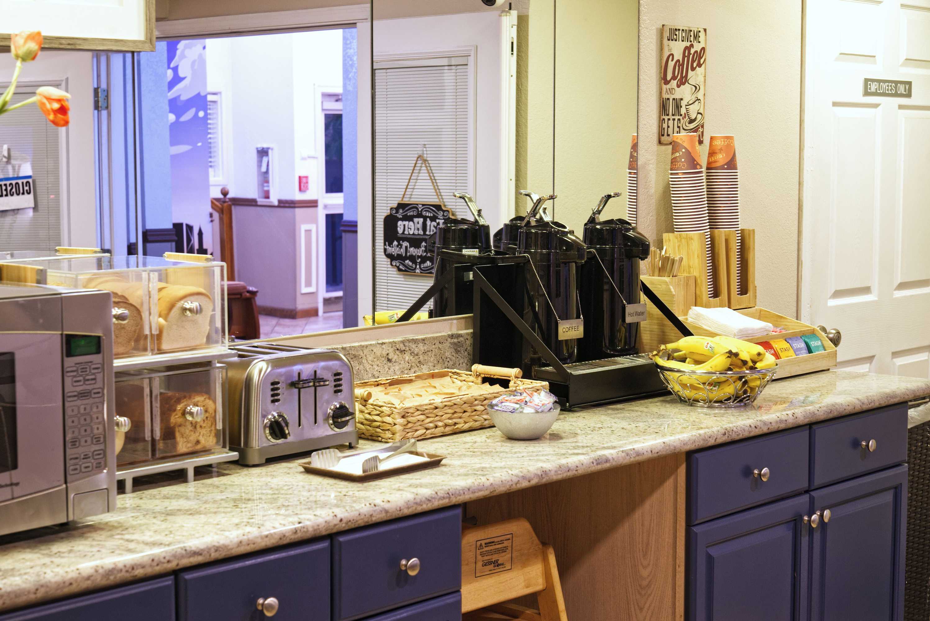 Gift card for Americas Best Value Inn Lynnwood Seattle