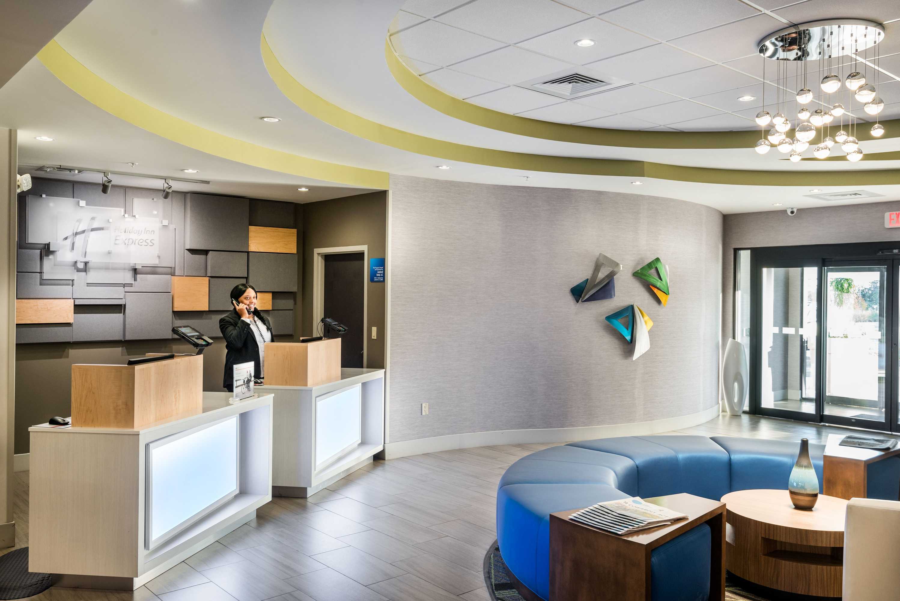 Gift card for Holiday Inn Express & Suites Lakeland South by Ihg Gift card for Holiday Inn Express & Suites Lakeland South by Ihg