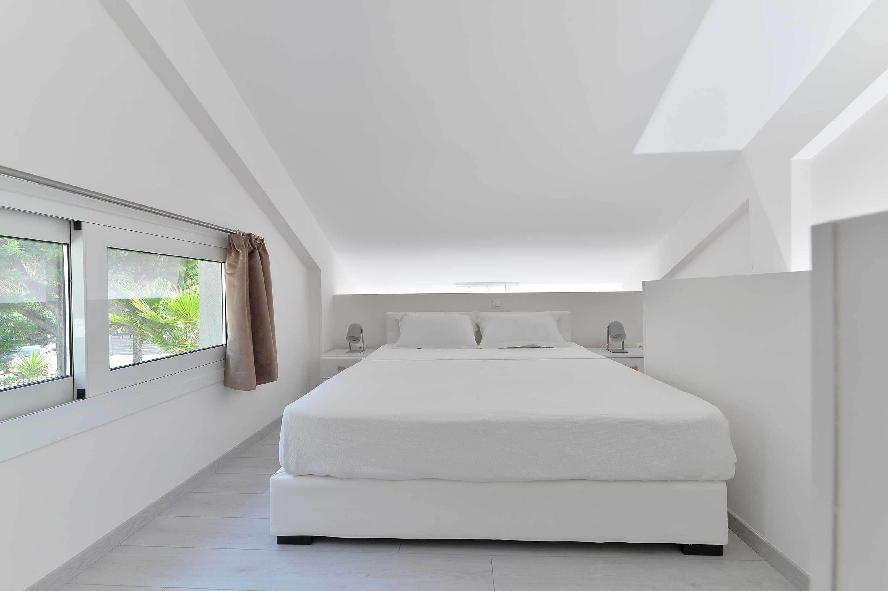 Gift card for Alekos Luxury Suites Free 24h Transportation From - To Airport Gift card for Alekos Luxury Suites Free 24h Transportation From - To Airport
