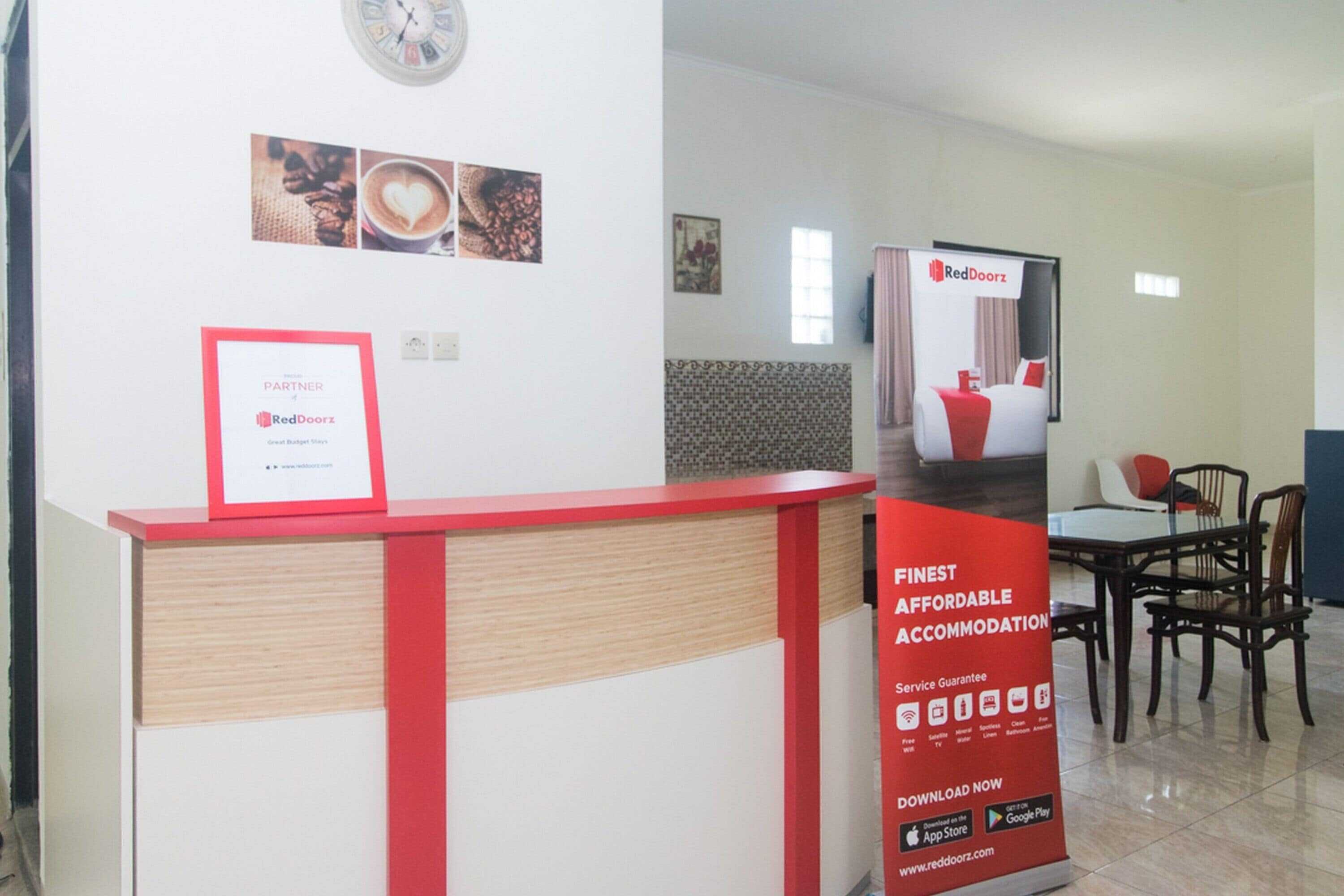 Gift card for Reddoorz Syariah Near Stasiun Madiun Gift card for Reddoorz Syariah Near Stasiun Madiun