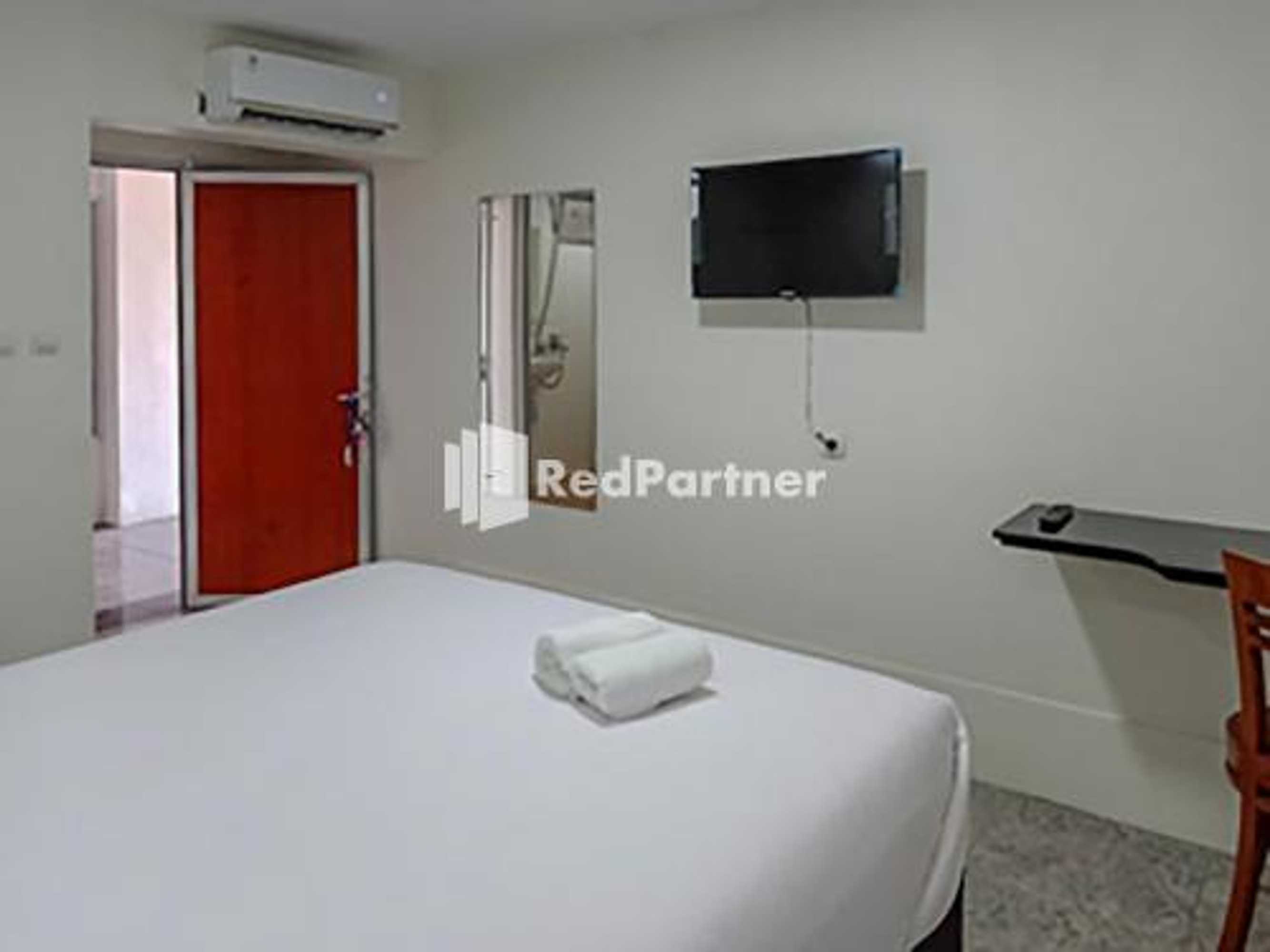 Gift card for Hotel Trikatu Kendal Near Taman Kota Weleri Mitra Reddoorz Gift card for Hotel Trikatu Kendal Near Taman Kota Weleri Mitra Reddoorz