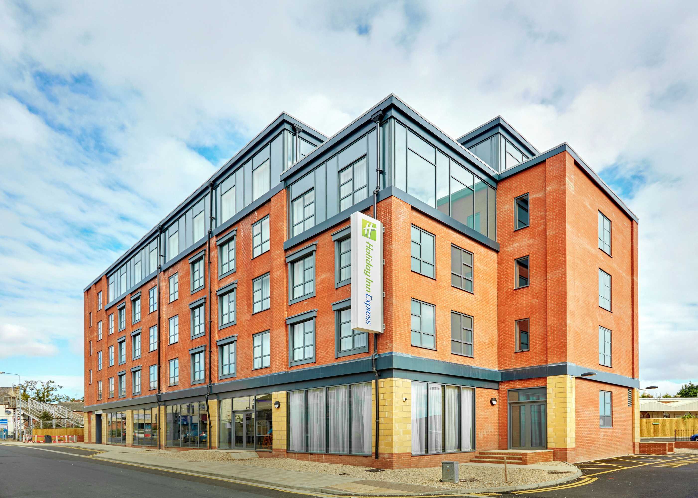 Gift card for Holiday Inn Express Grimsby by Ihg Gift card for Holiday Inn Express Grimsby by Ihg