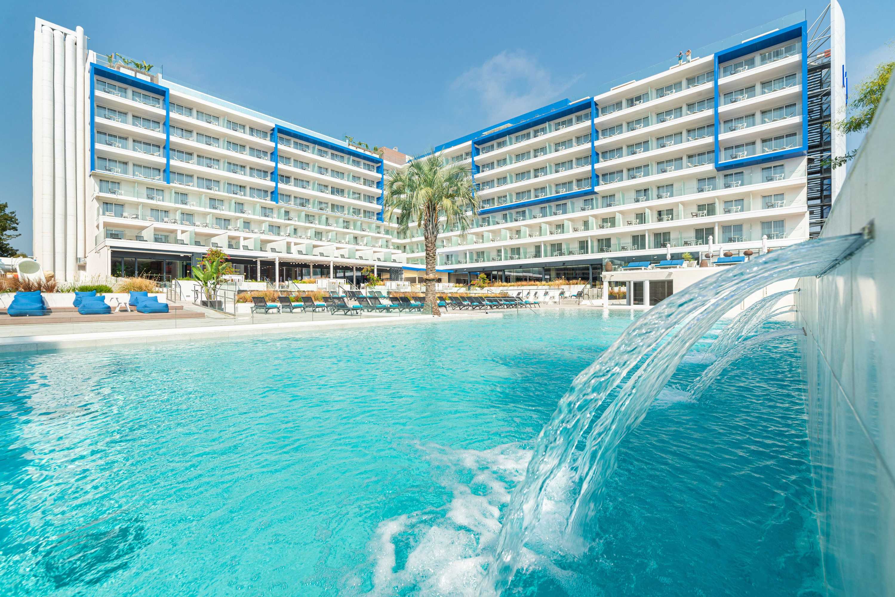 Gift card for L'azure Hotel Gift card for L'azure Hotel