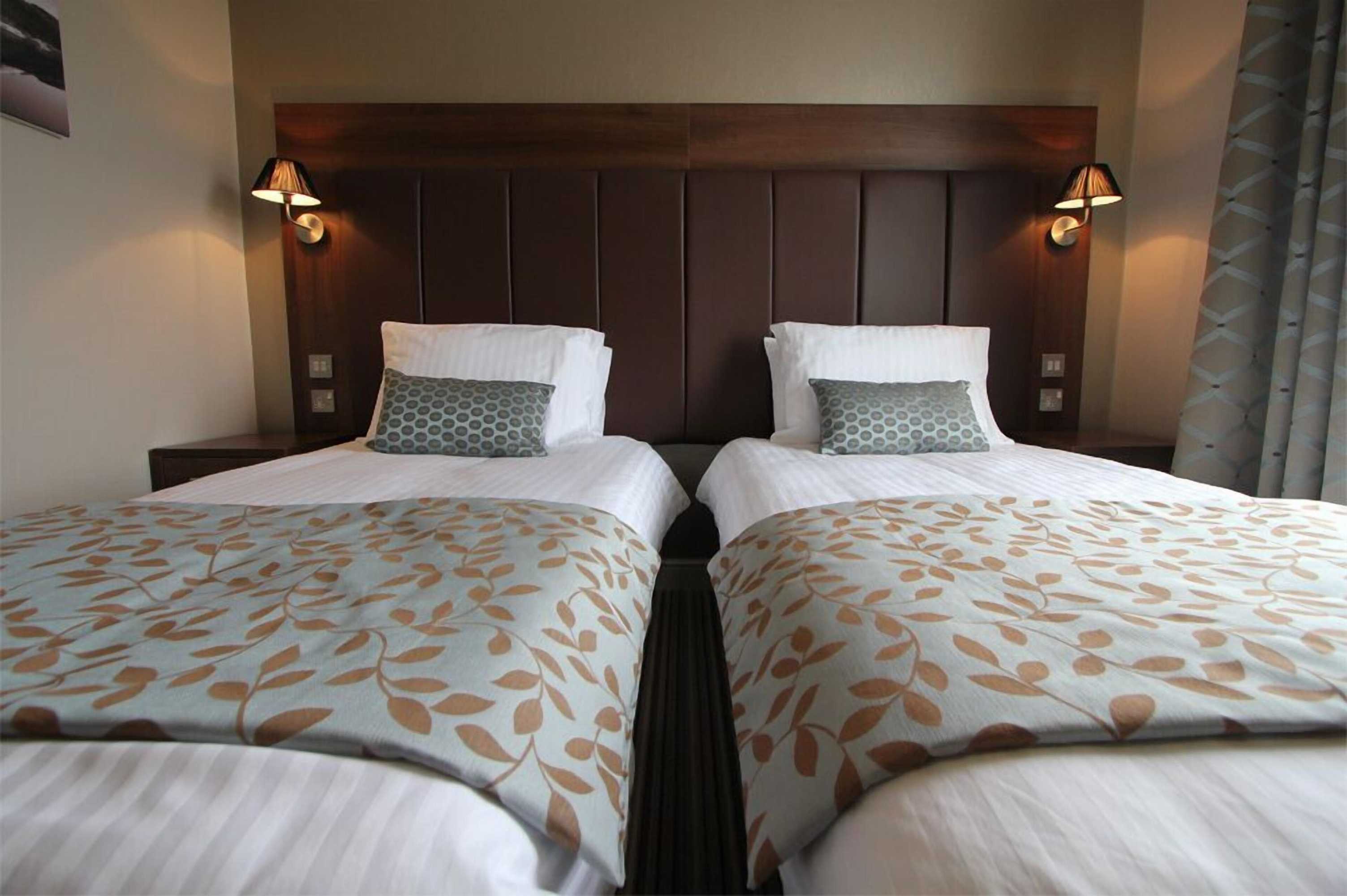 Gift card for Twin Oaks Hotel