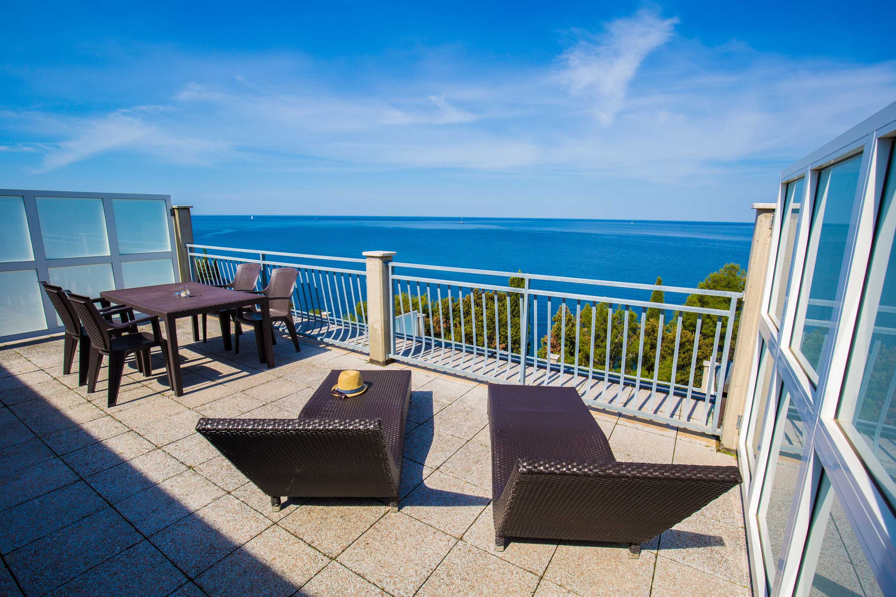 Gift card for Splendid Golden Rocks Resort Gift card for Splendid Golden Rocks Resort