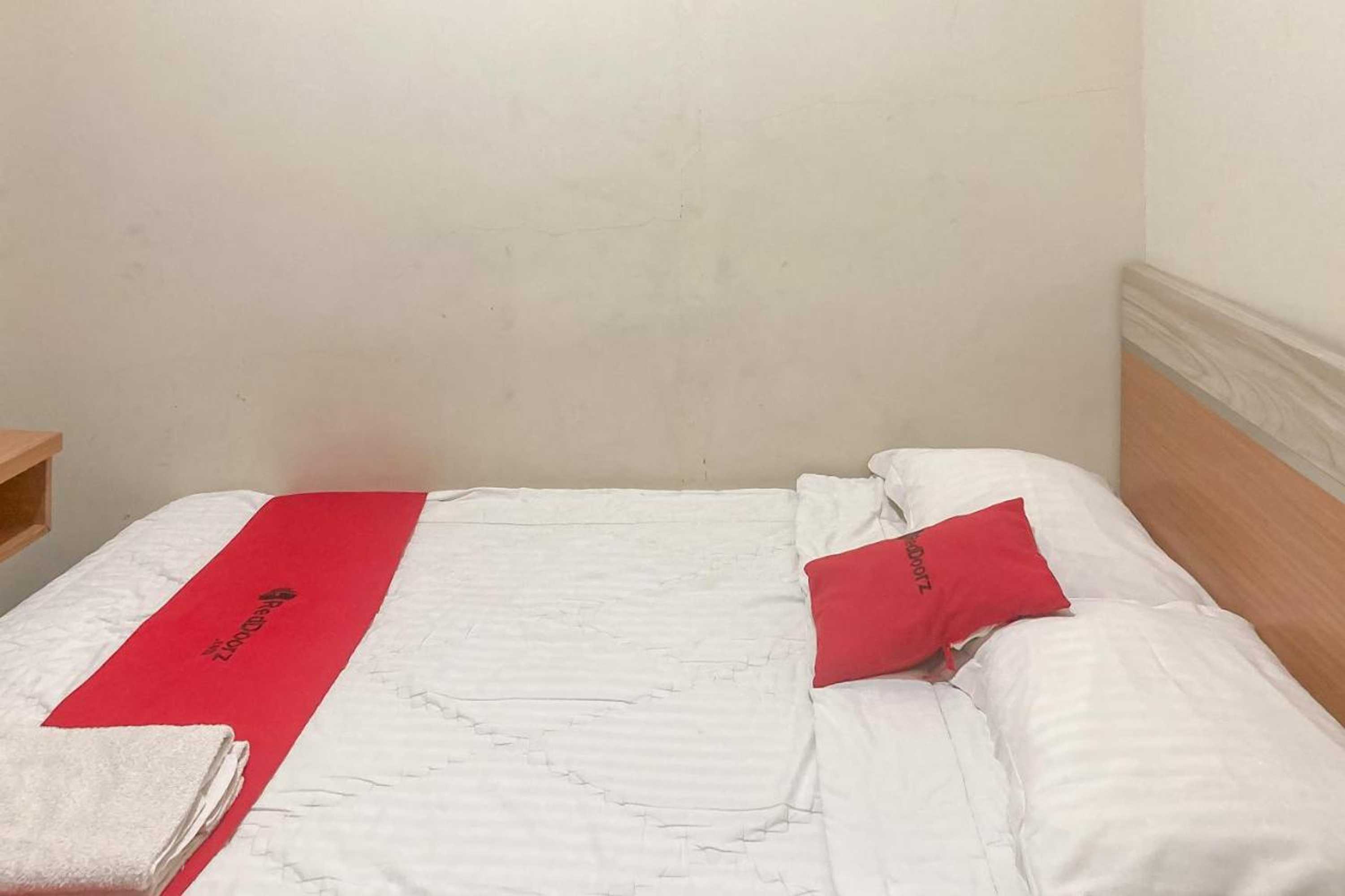 Gift card for Reddoorz Syariah @ Boemi Guesthouse Tasikmalaya