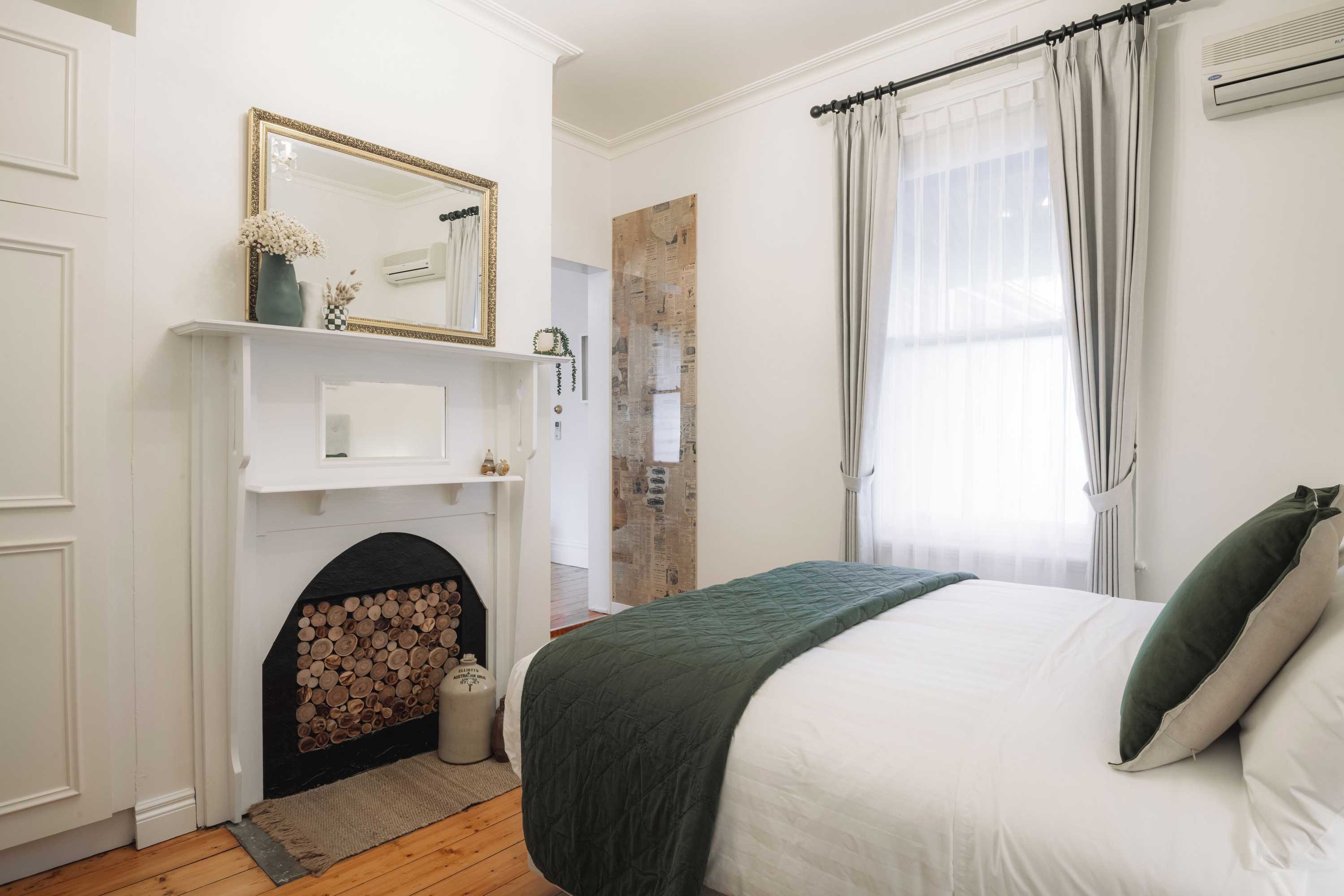 Gift card for Benambra Boutique Accommodation - C1883 'rosebud Room' Gift card for Benambra Boutique Accommodation - C1883 'rosebud Room'