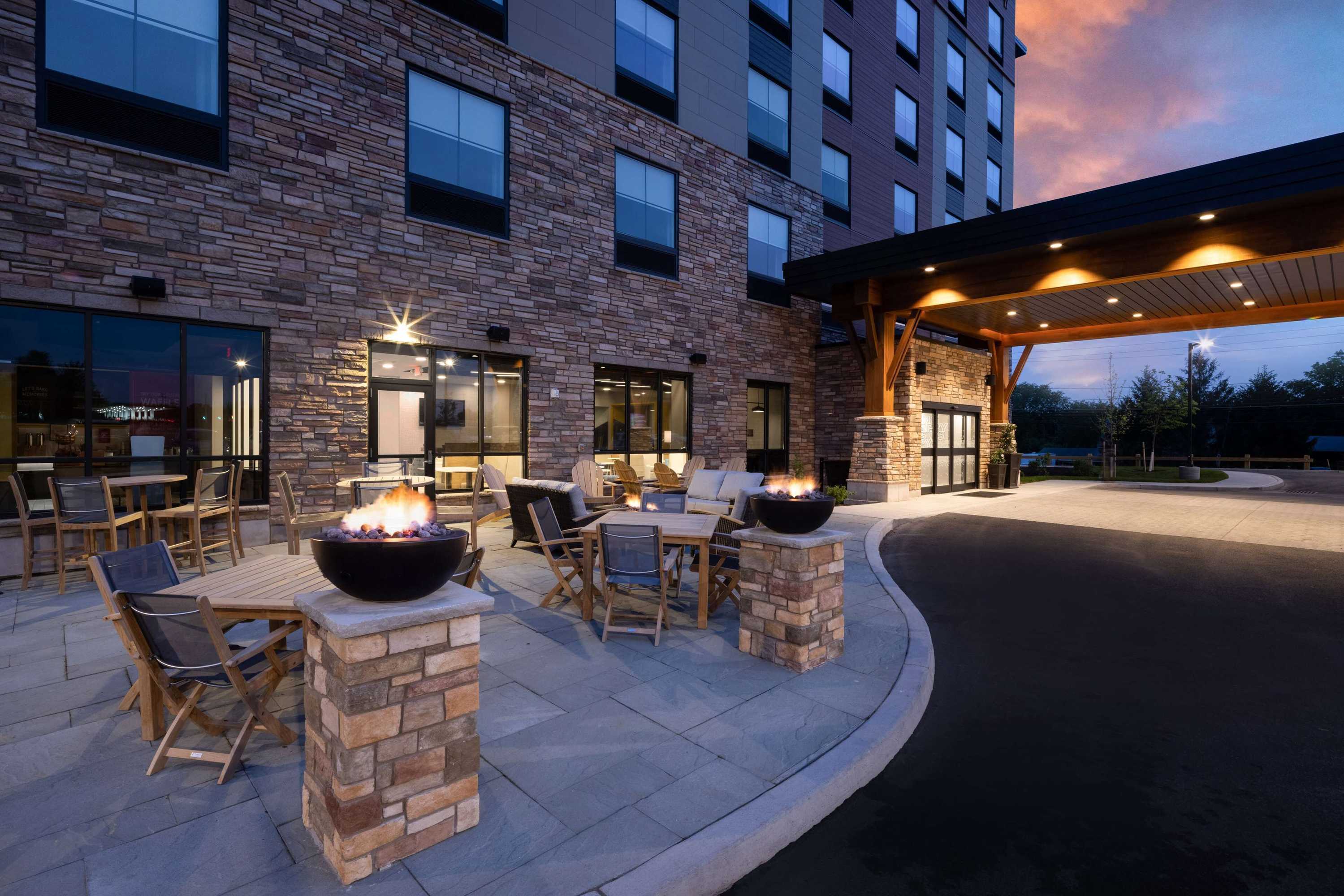 Gift card for Hampton Inn Verona at Turning Stone Gift card for Hampton Inn Verona at Turning Stone