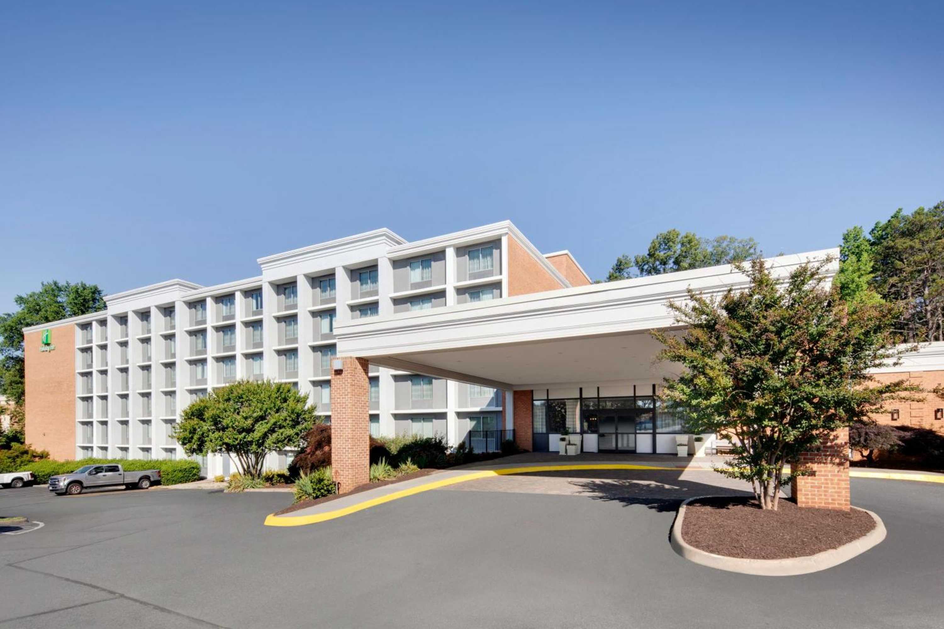 Gift card for Holiday Inn Charlottesville-Univ Area by Ihg Gift card for Holiday Inn Charlottesville-Univ Area by Ihg