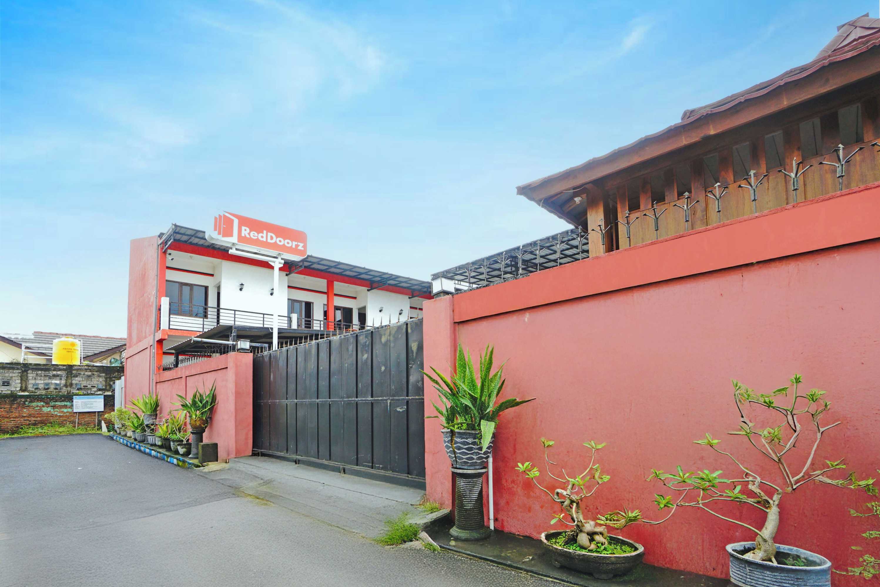 Gift card for Super Oyo 3702 Homestay Bougenville Syariah