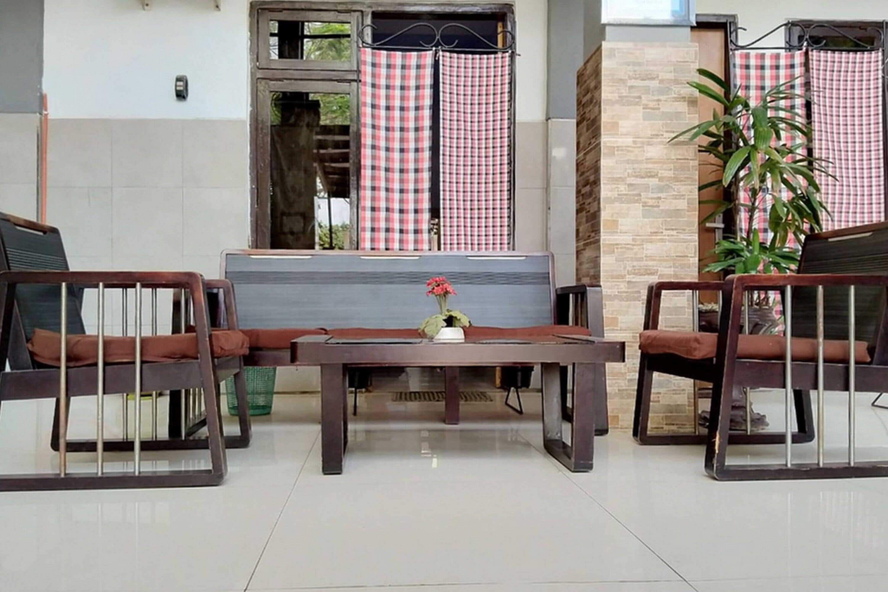 Gift card for Reddoorz @ Hotel Surabaya Sumenep Gift card for Reddoorz @ Hotel Surabaya Sumenep