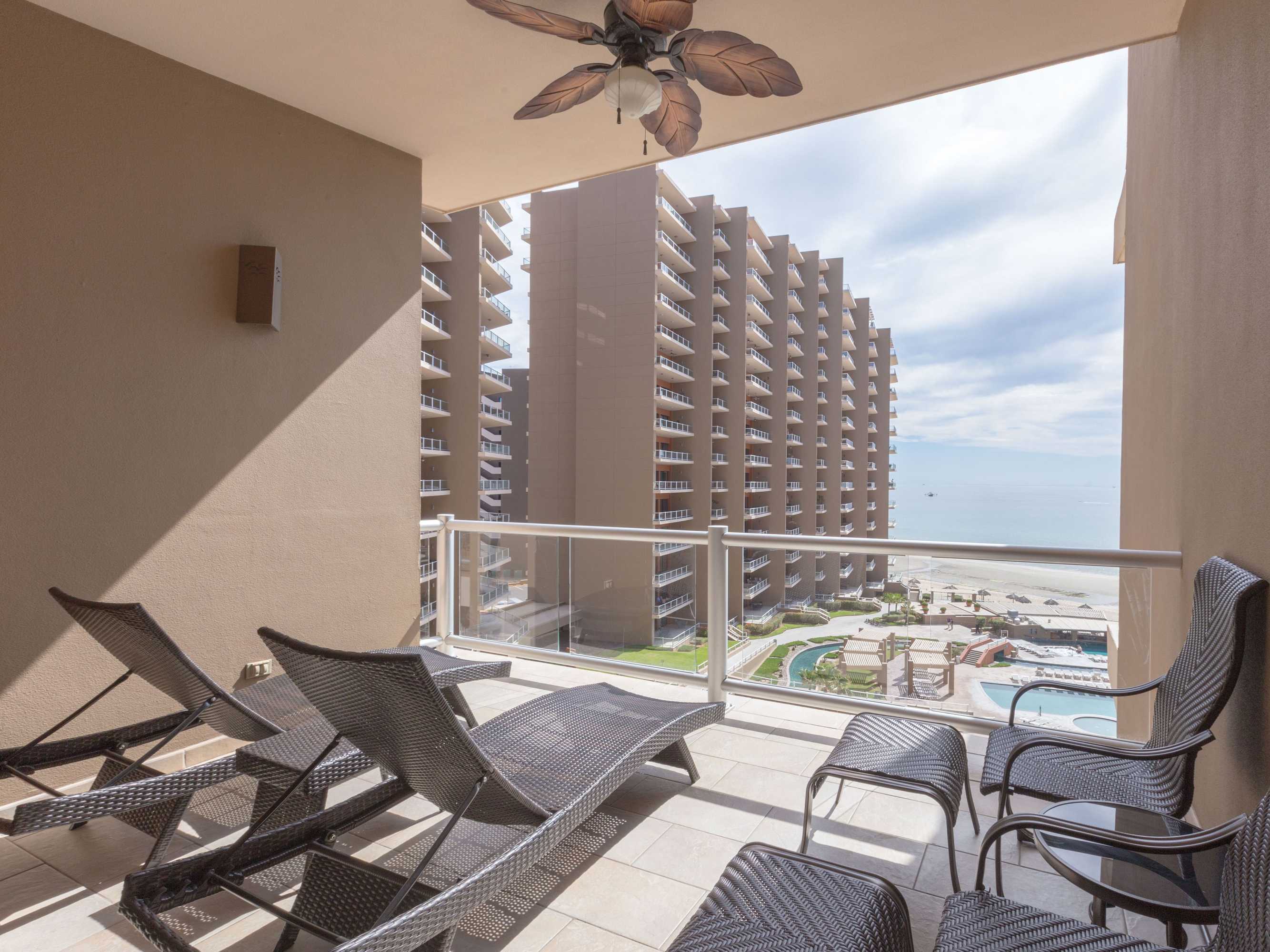 Gift card for 3 Br Condo Available IN Las Palomas Sandy Beach Gift card for 3 Br Condo Available IN Las Palomas Sandy Beach