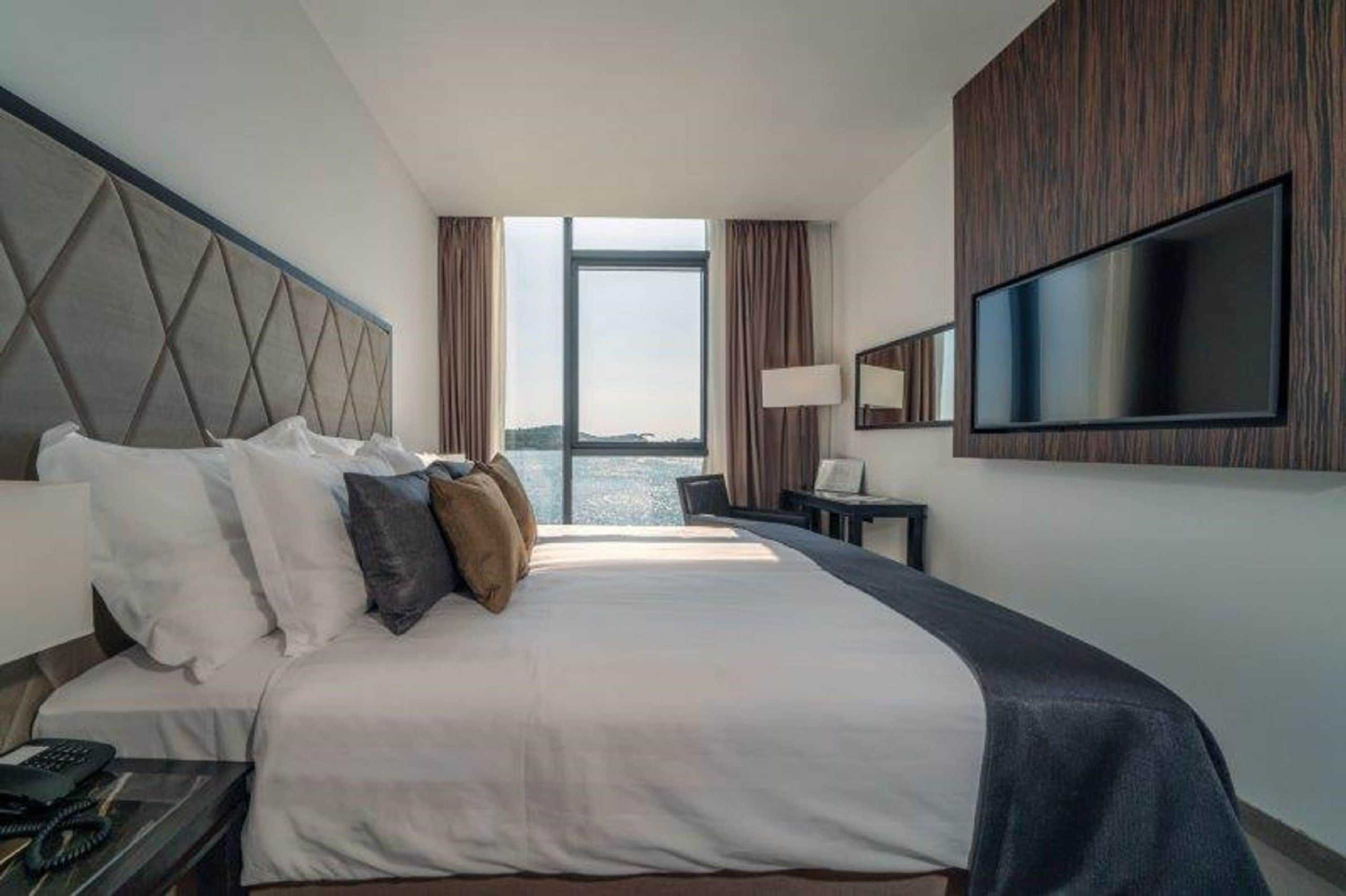 Gift card for Hotel Bellevue - Superior City Hotel Gift card for Hotel Bellevue - Superior City Hotel