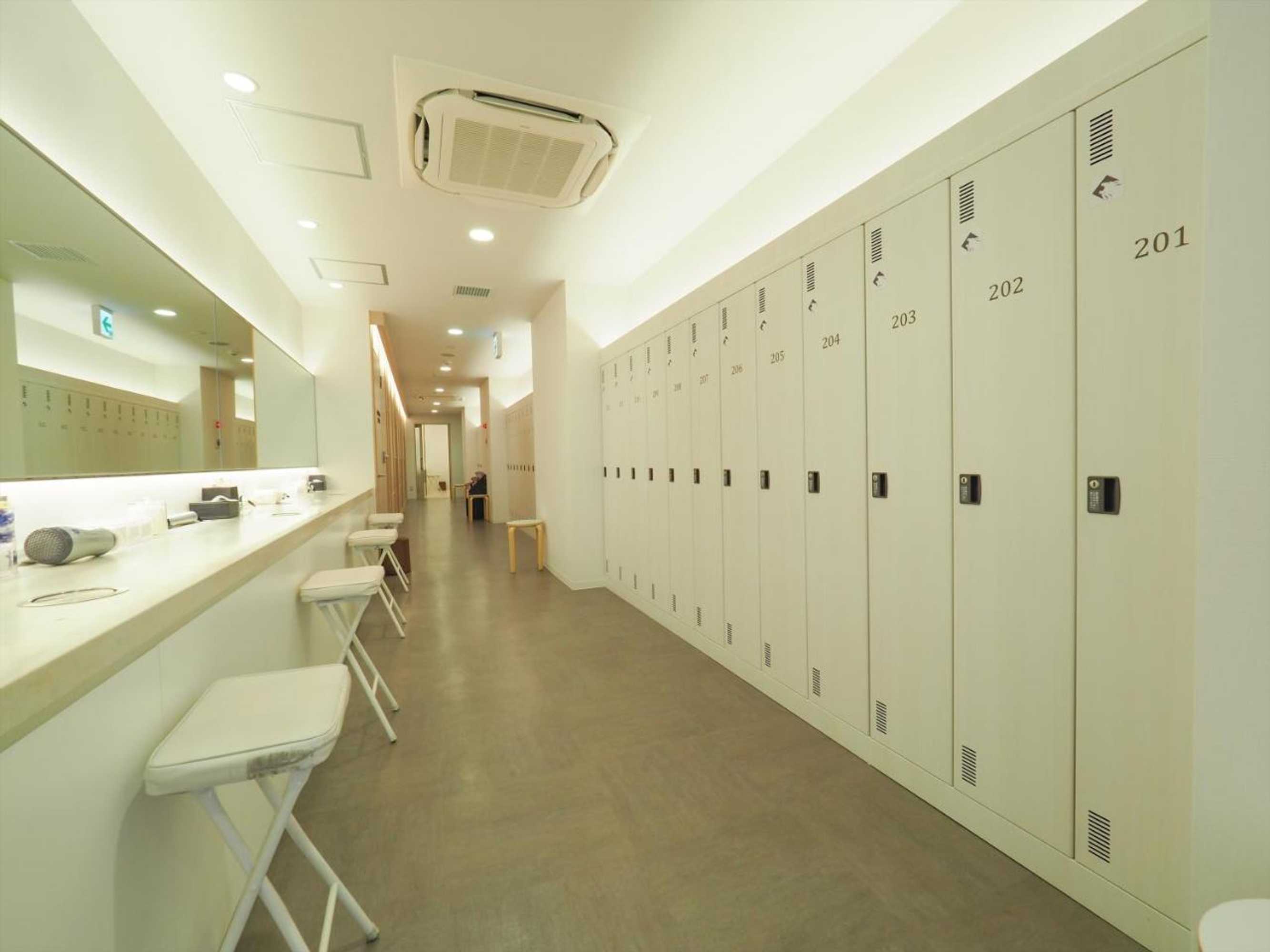 Gift card for Leo YU Capsule Hotel Nishi Funabashi