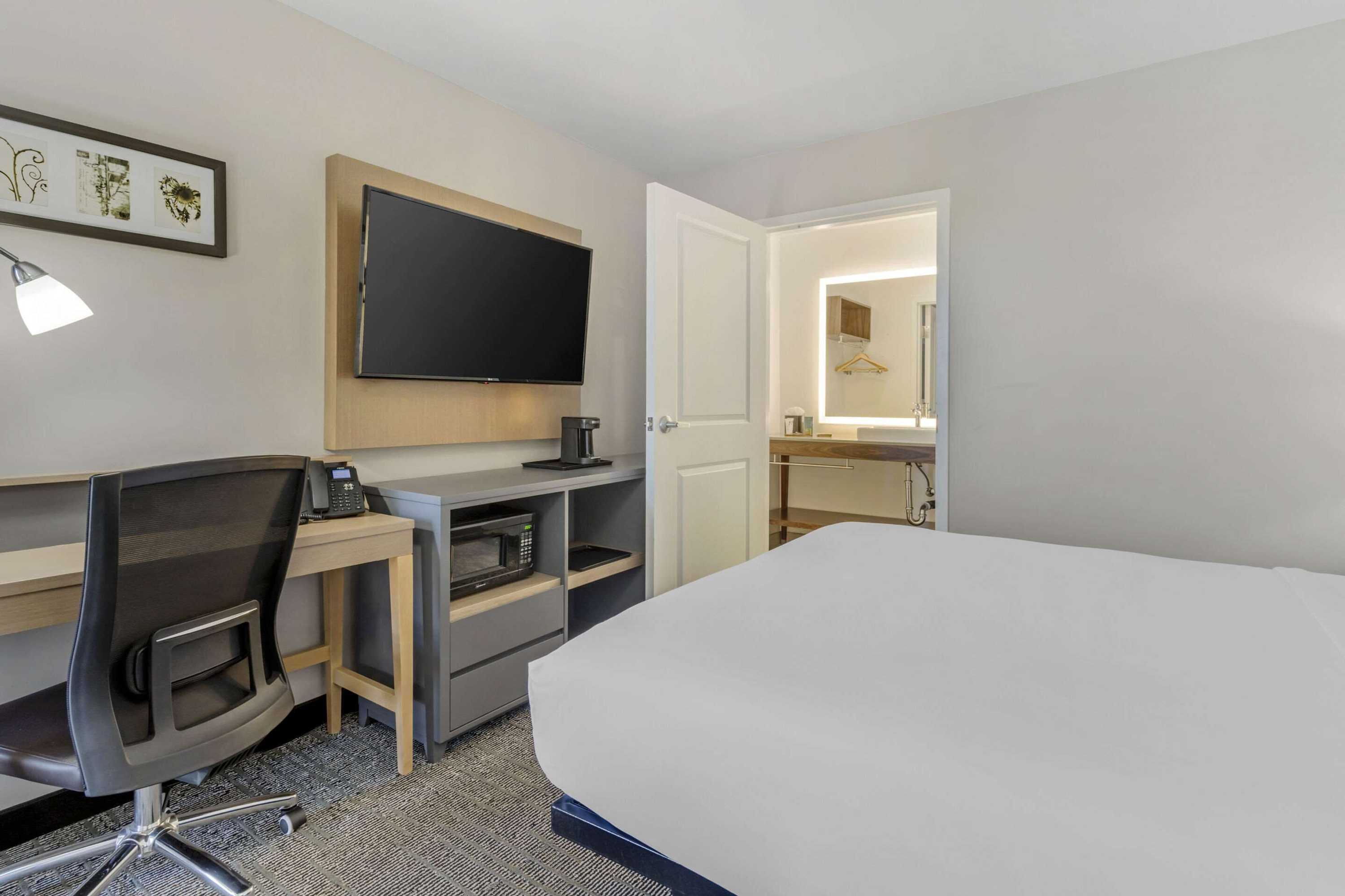 Gift card for Country Inn & Suites by Radisson, Vallejo Napa Valley, CA Gift card for Country Inn & Suites by Radisson, Vallejo Napa Valley, CA