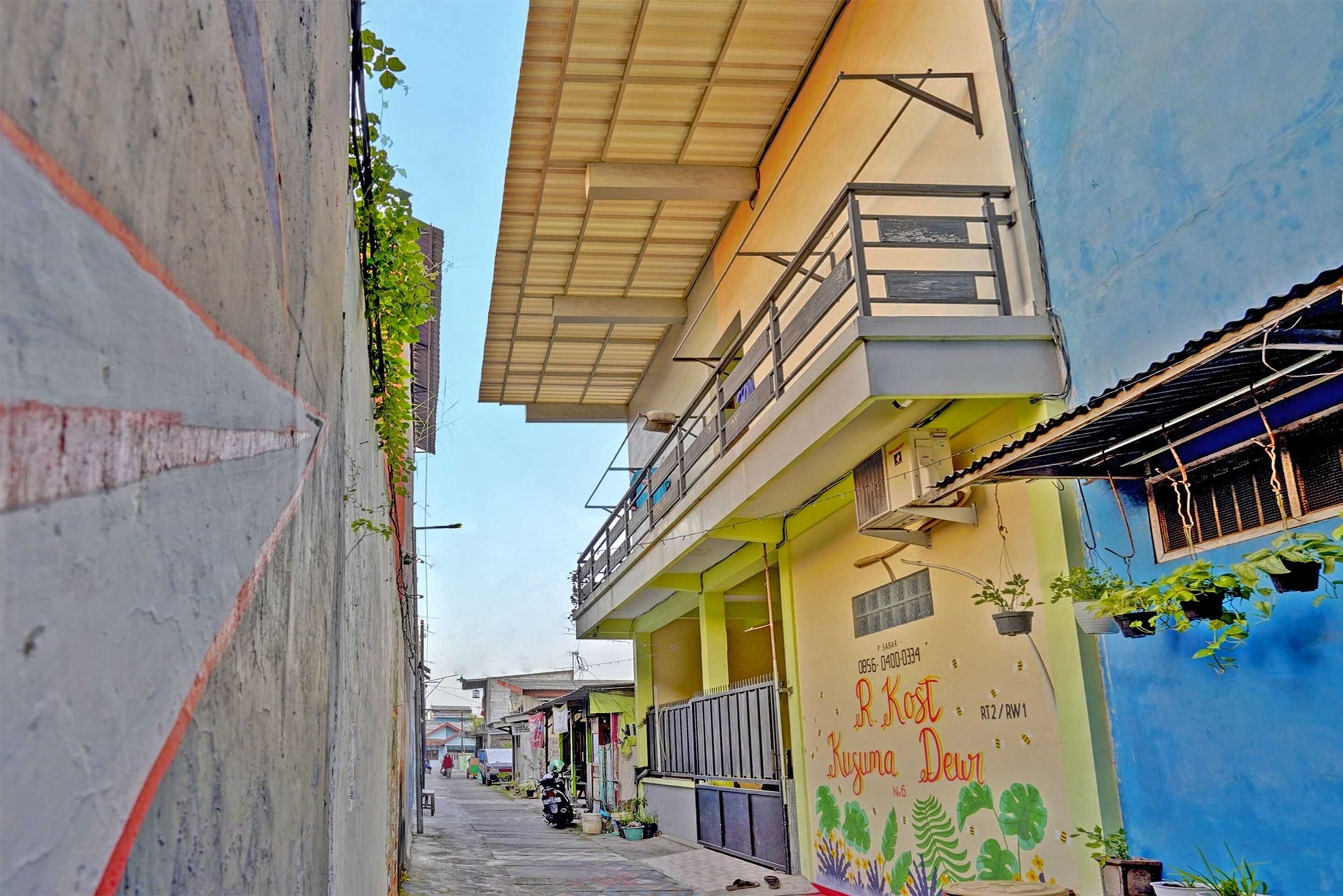 Gift card for Oyo Life 91884 Kost Kusuma Dewi Syariah