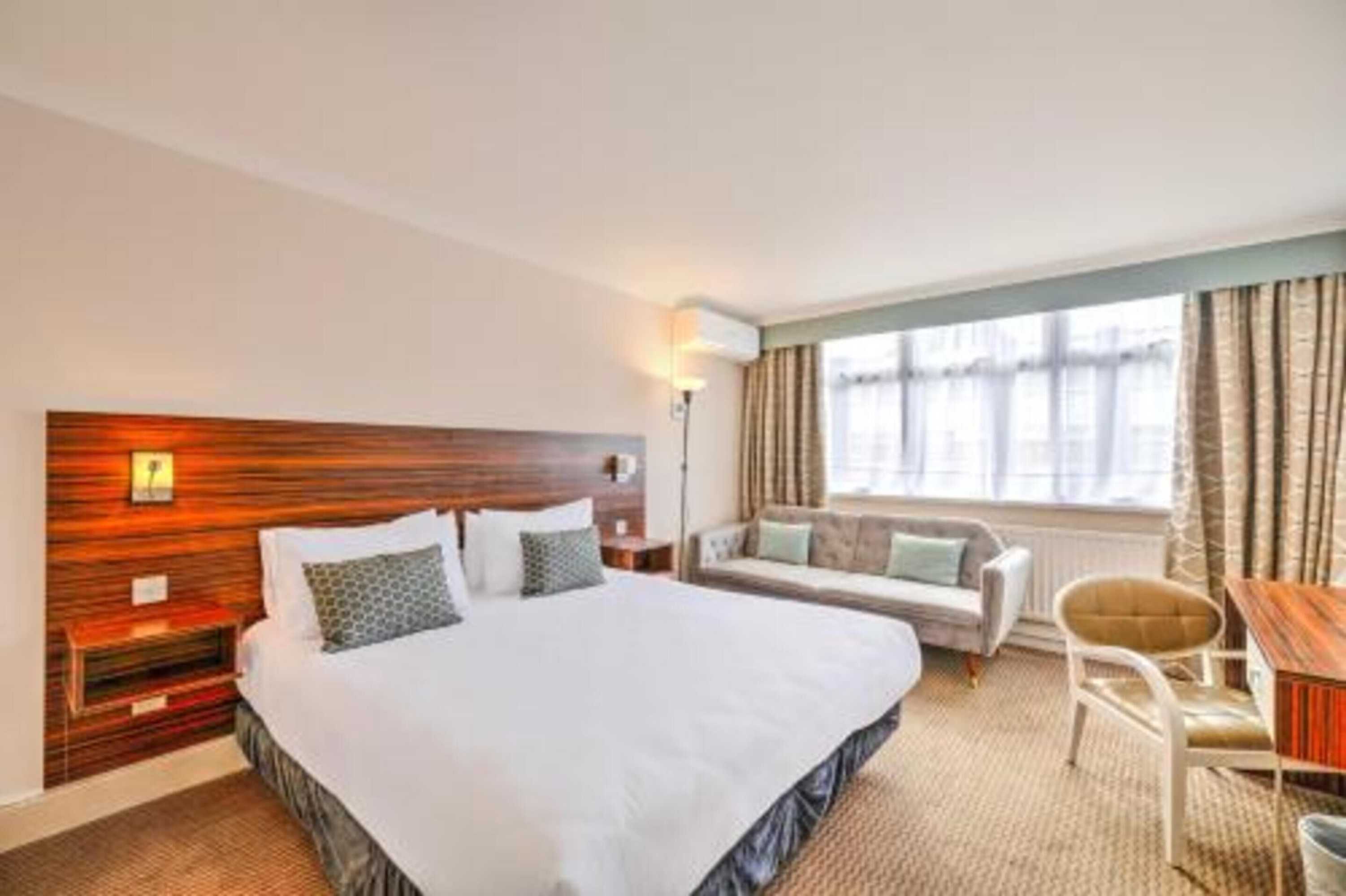 Gift card for Palms Hotel & Retreat By Palette London Romford Gift card for Palms Hotel & Retreat By Palette London Romford