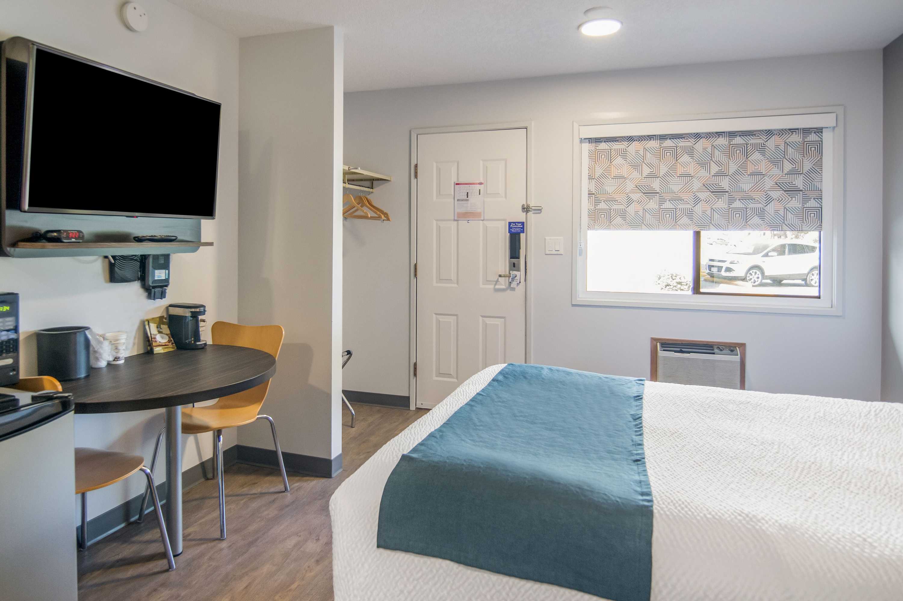 Gift card for Motel 6 Saanichton, BC - Victoria Airport Gift card for Motel 6 Saanichton, BC - Victoria Airport